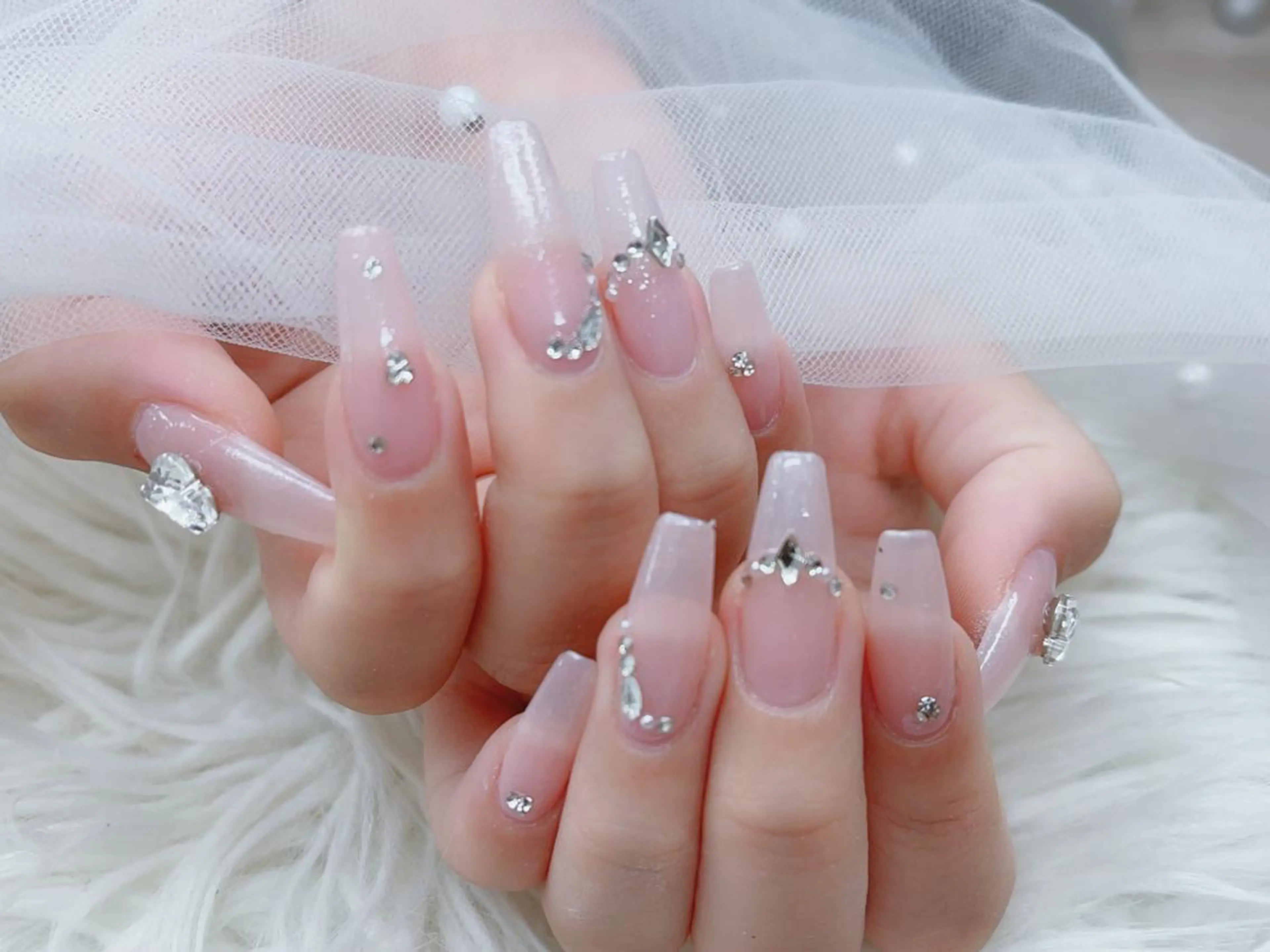 メンズ ネイル メンズ韓国風 アートネイル フレンチネイル ジェルネイル キラキラネイル ハンドネイル フットネイル Bloom kabukiのネイルデザイン