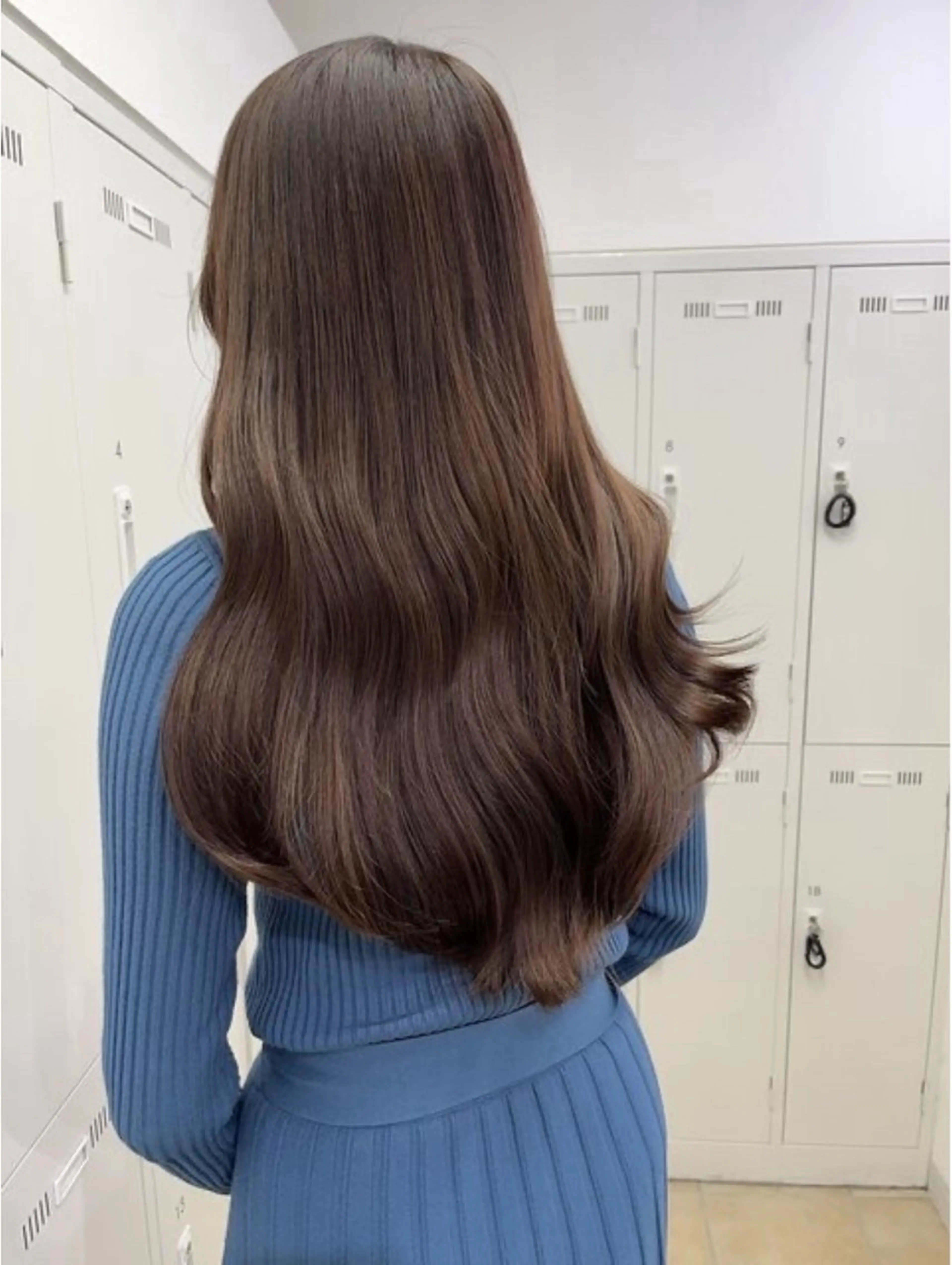 ロング カラー ベージュカラー 西山梨々【5/1〜 復帰致します🌼】のヘアスタイル