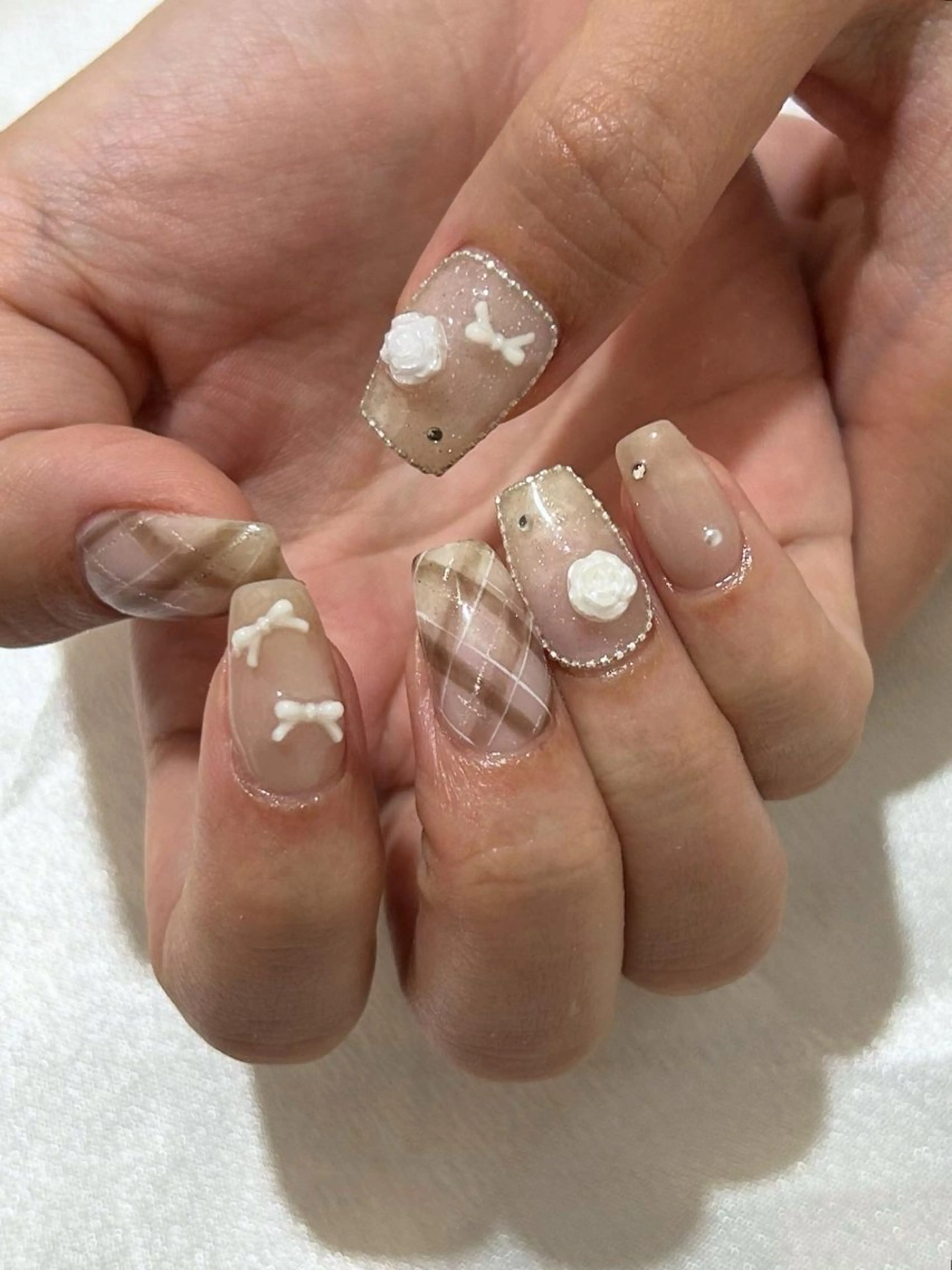 ネイル ブラウン カジュアル 成人式 フレンチネイル ガーリー ハンドネイル ハンドケア lylynail YUUKAのネイルデザイン