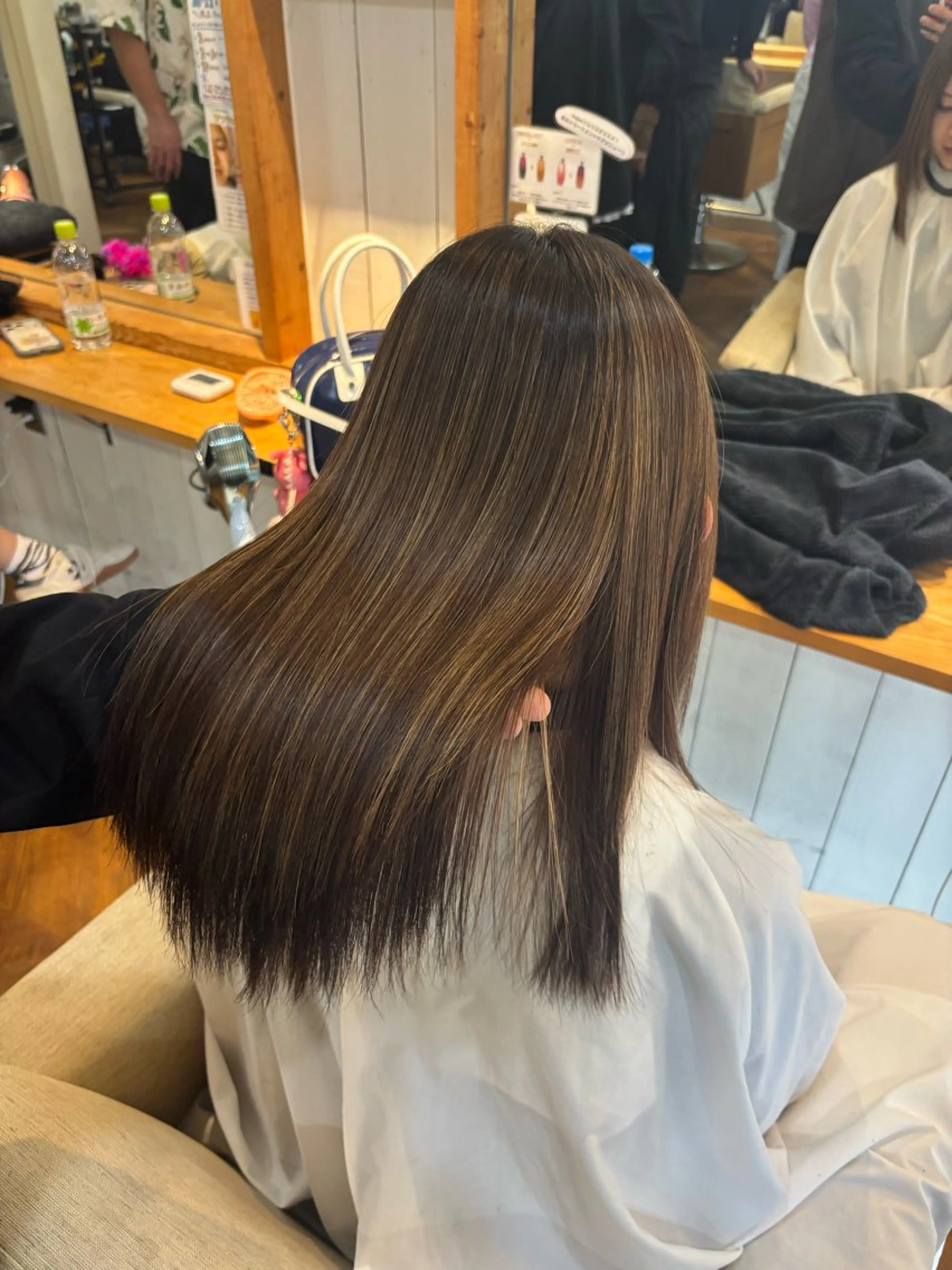 ロング パーマ ハイライト 酸性ストレート ストレートパーマ 艶カラー／髪質改善ス トレート／羽菜のヘアスタイル