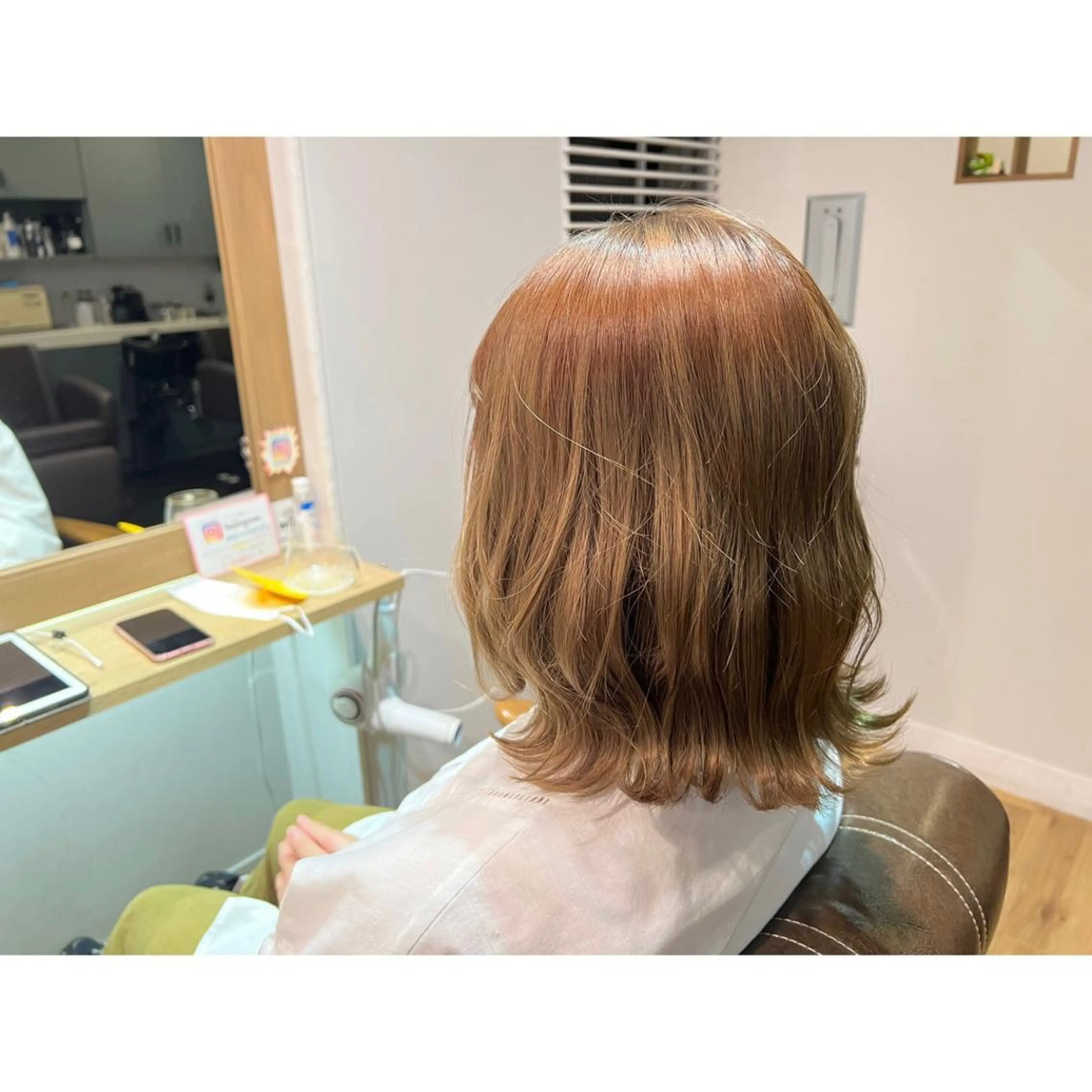 ミディアム カラー ベージュカラー ブリーチ ヘアカラー トリートメント ツキダテ ユイのヘアスタイル