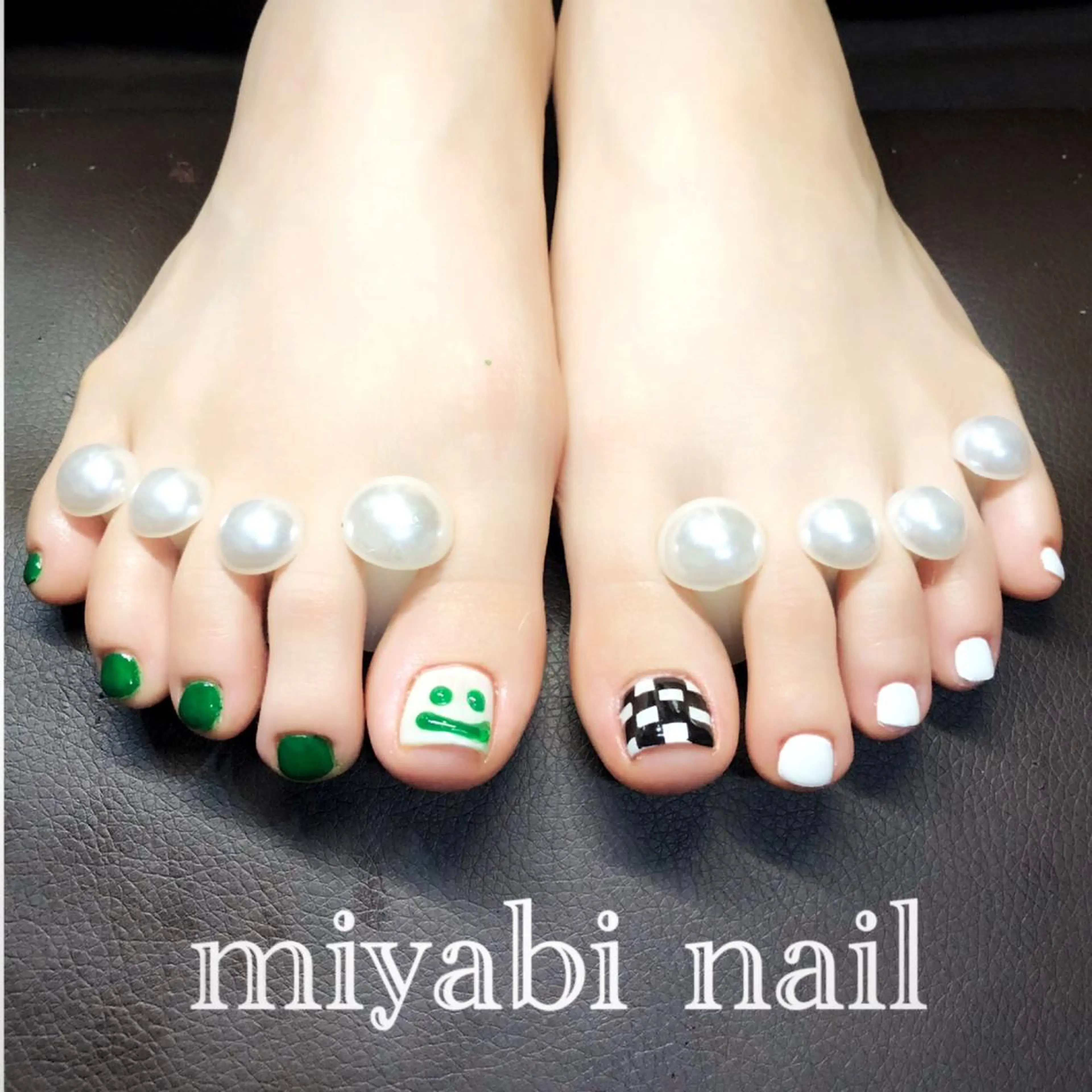 ネイル アートネイル フットネイル ジェルネイル グリーン 持ち込み フットネイル miyabi nail 桂川駅近くのネイルデザイン