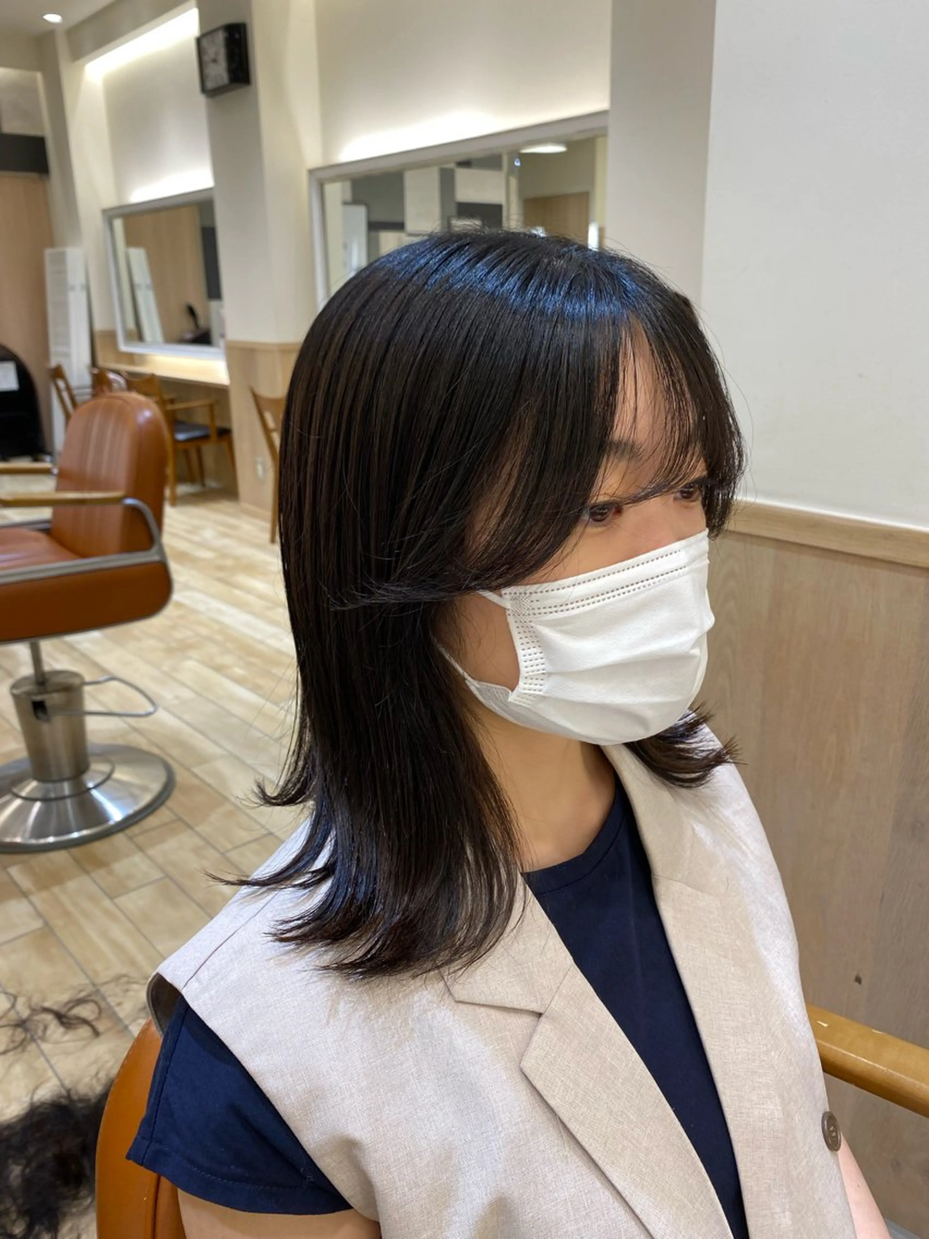 ミディアム カラー パーマ ヘアアレンジ キッズ シースルーバング サイドバング 小顔カット 新宿メンズパーマ ヨモギダのヘアスタイル