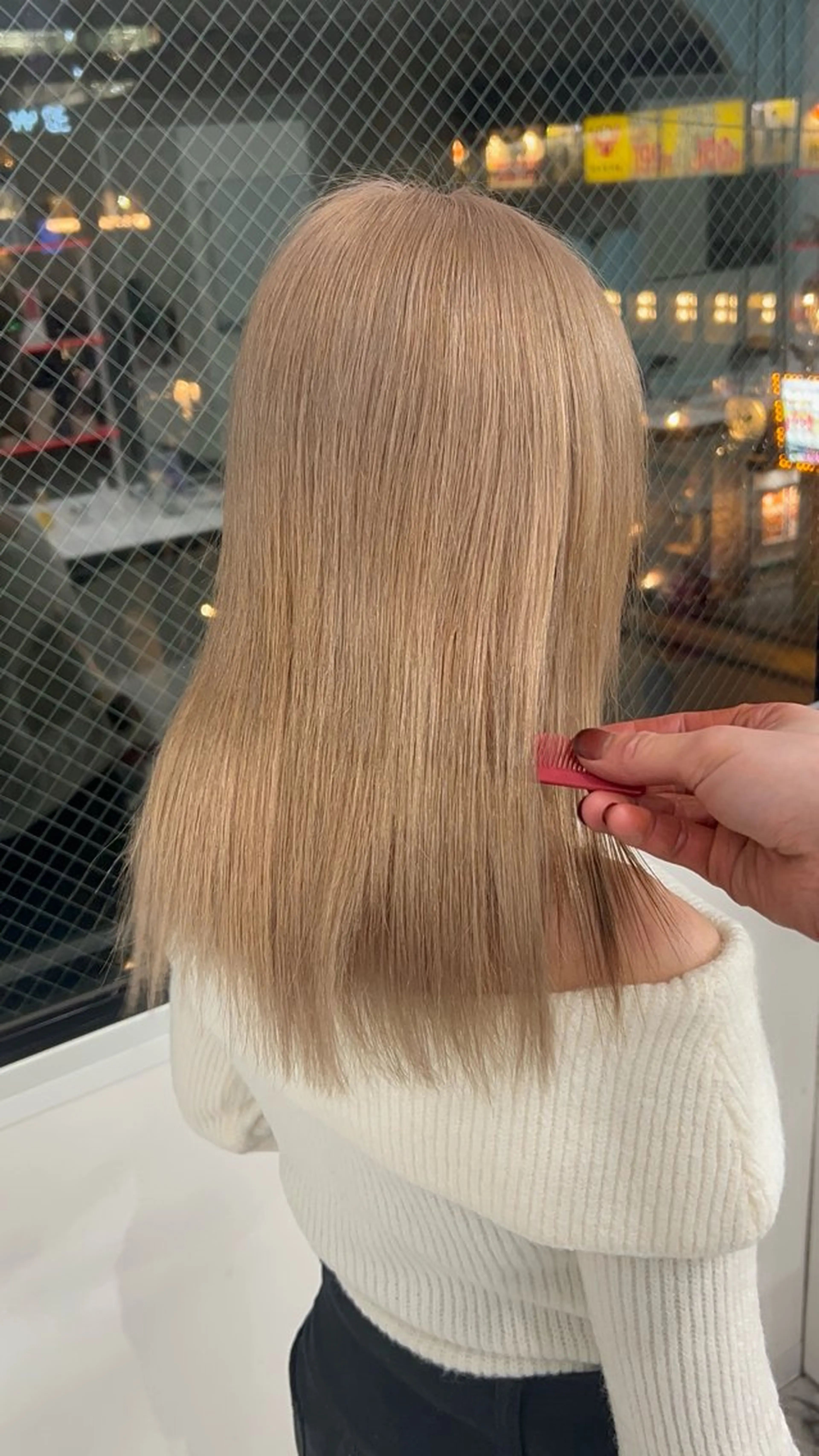 ロング カラー ヘアカラー 履歴修正屋さん／ ブロンド／ホワイトのヘアスタイル