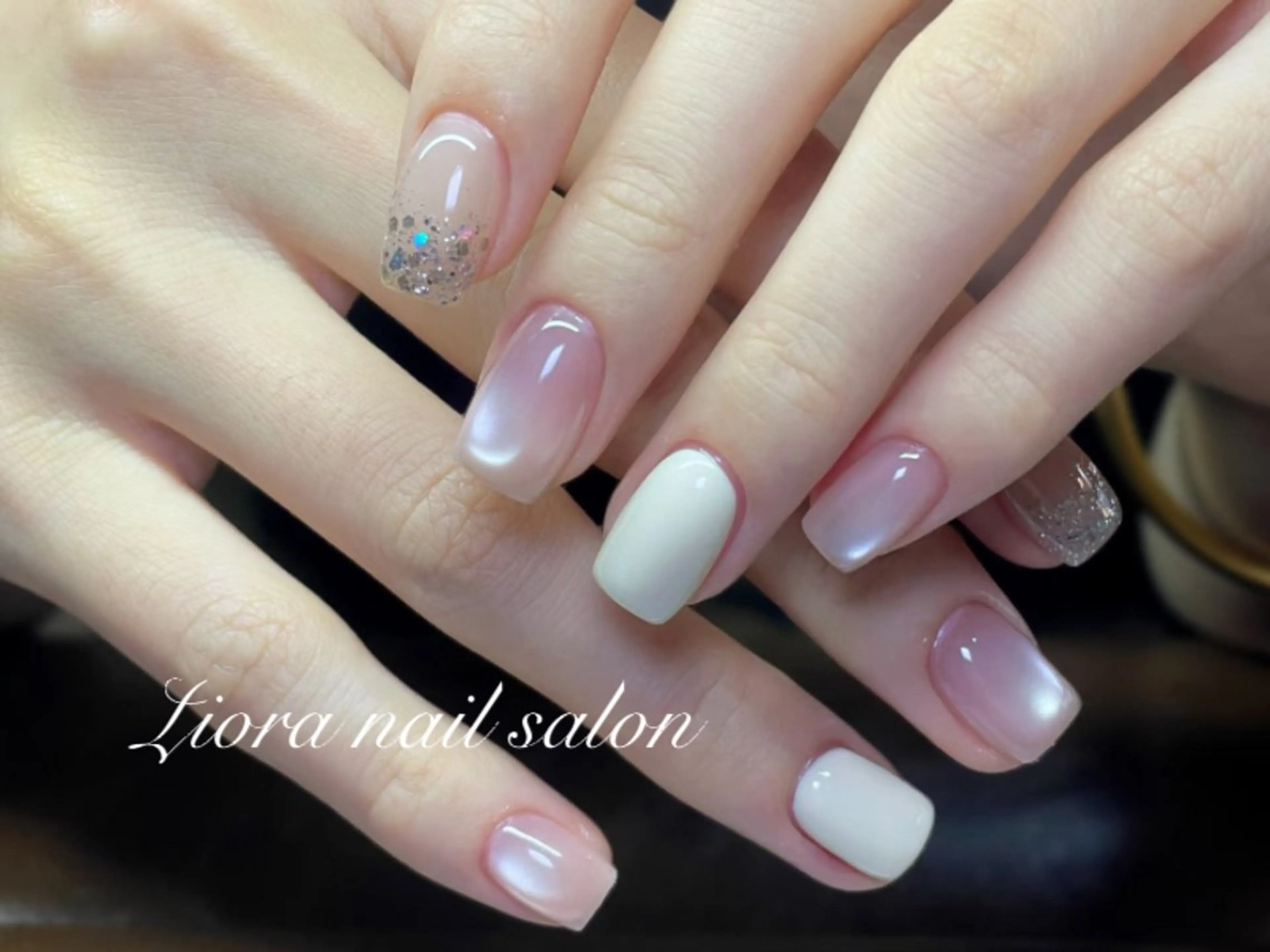 ネイル フレンチネイル ジェルネイル ガーリー グラデーション キラキラネイル ハンドネイル Liora nail スカルプ専門店のネイルデザイン