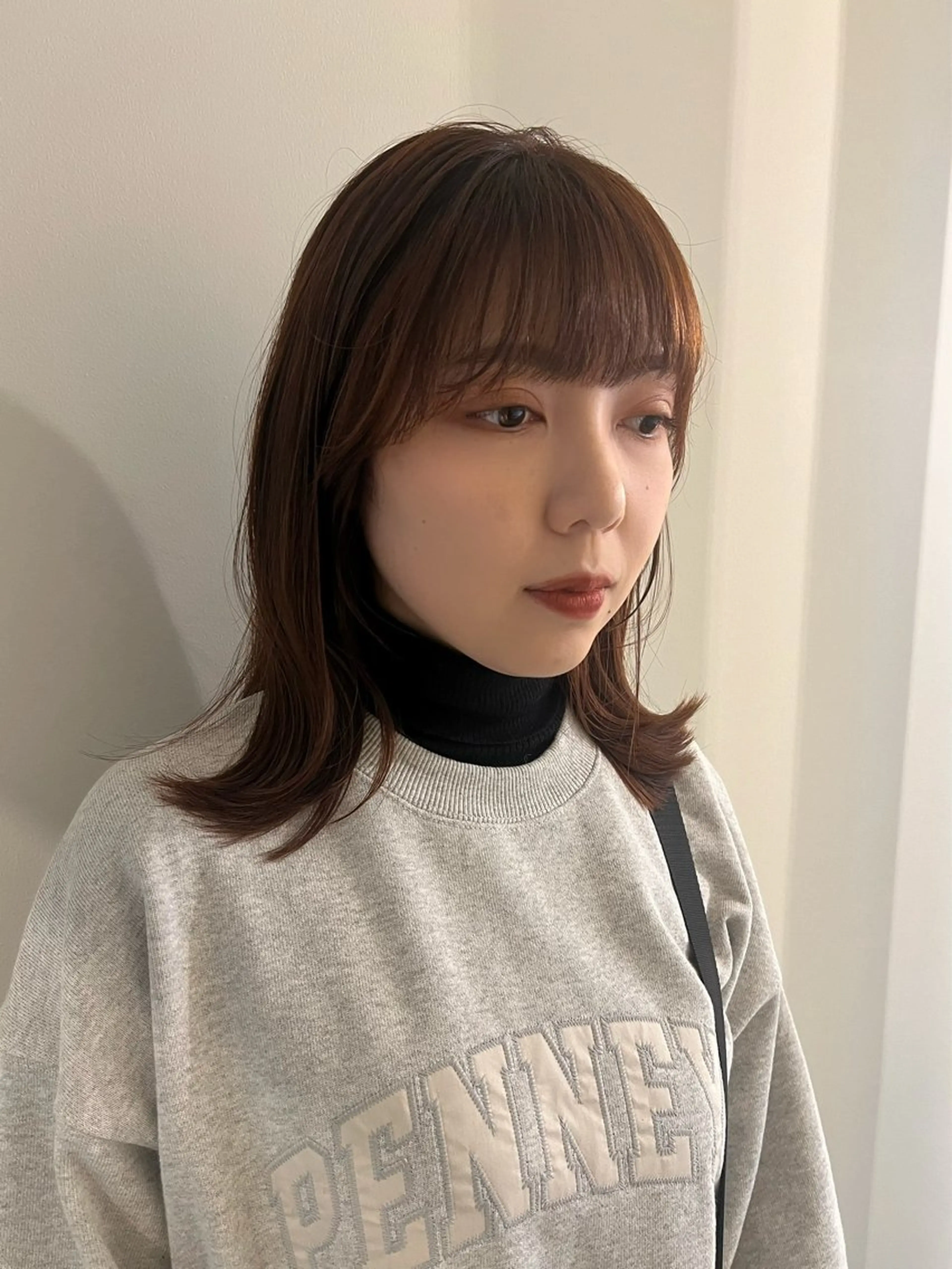 セミロング カラー ブラウンカラー オレンジ オレンジブラウン カット ヘアカラー トリートメント 工藤 梨花のヘアスタイル