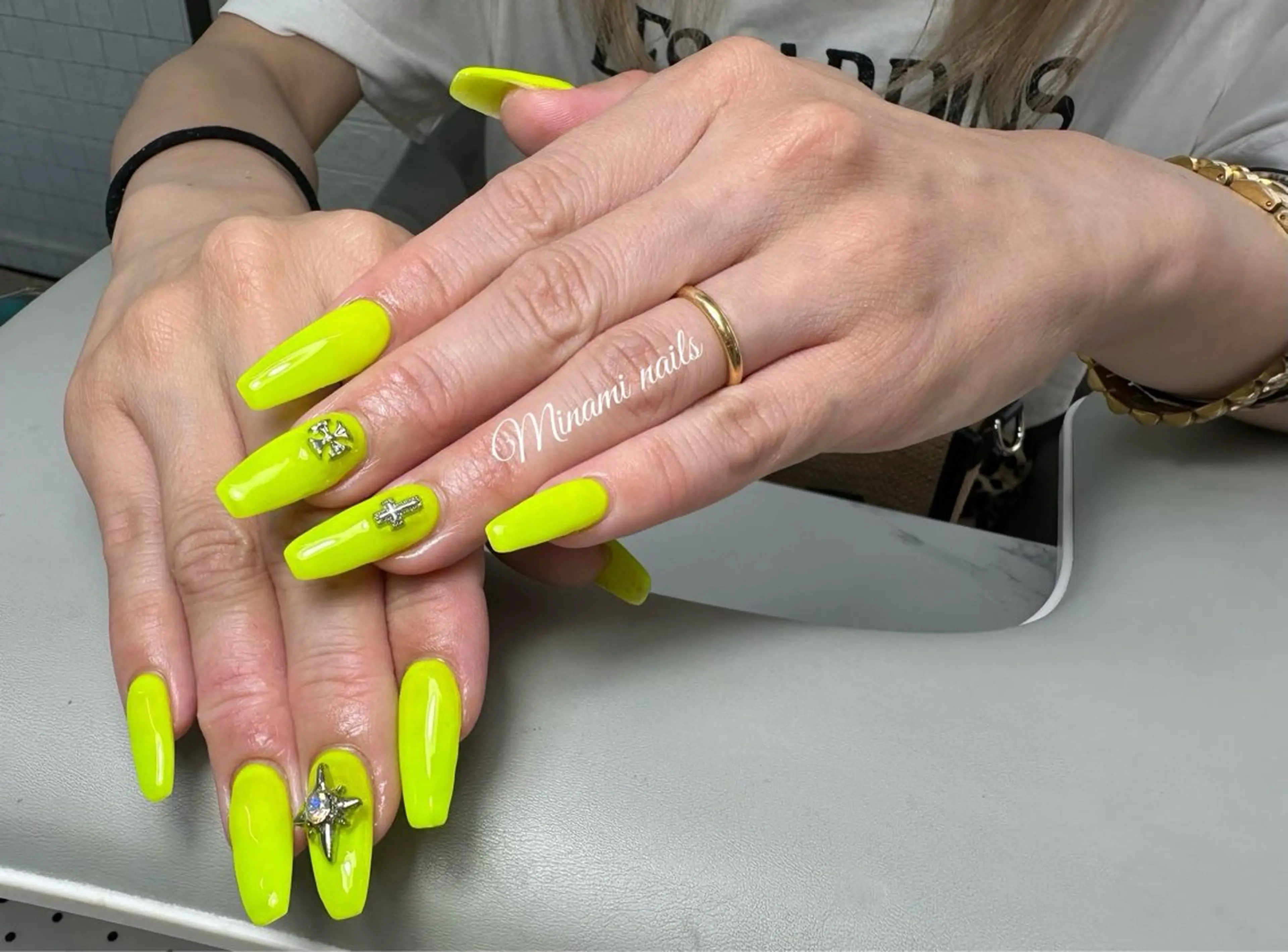 ネイル アートネイル オーロラネイル ガーリー キラキラネイル 韓国ネイル Minami Nailsのネイルデザイン