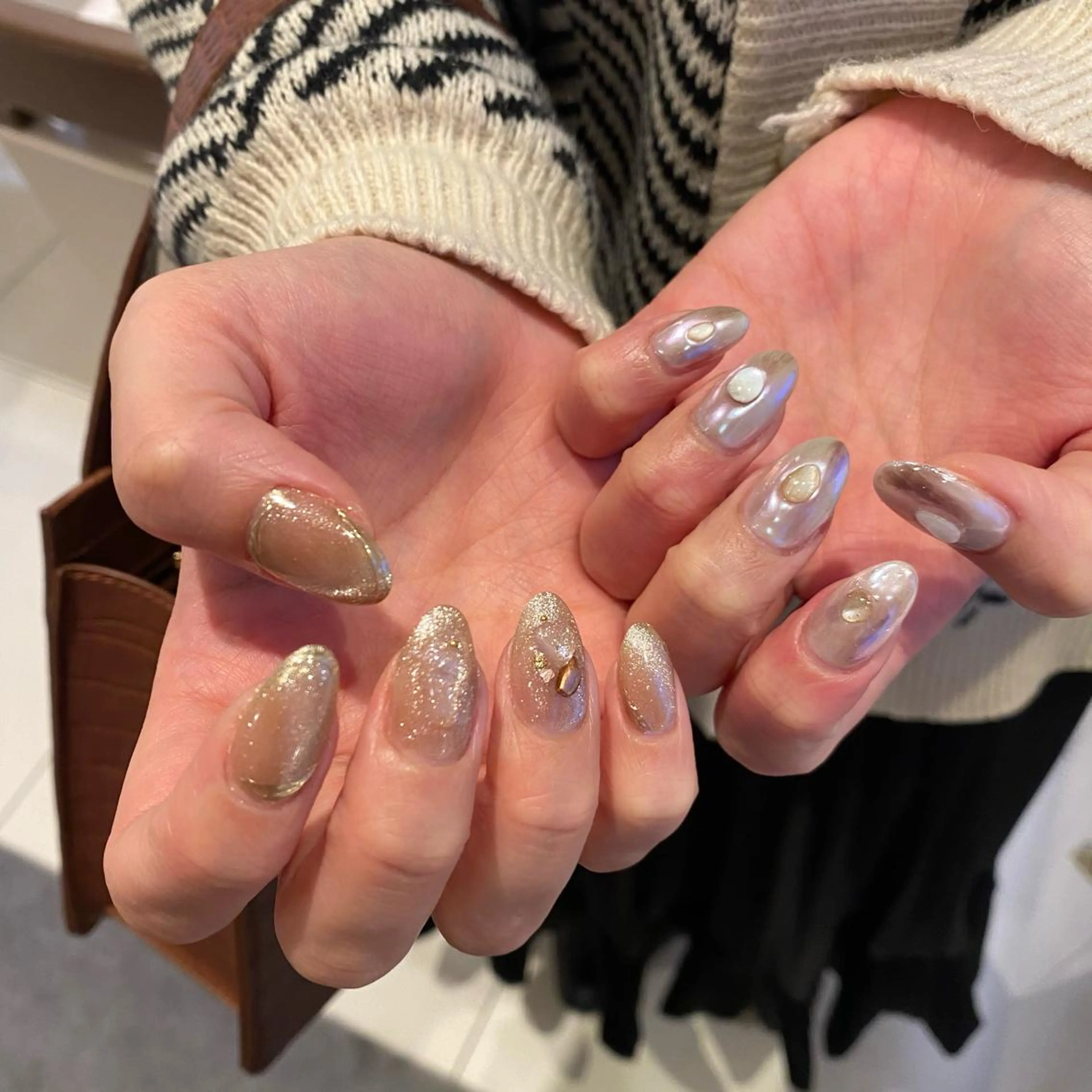 ネイル オーロラネイル マグネットネイル ニュアンスネイル ハンドネイル NailAVANCE miyuのネイルデザイン