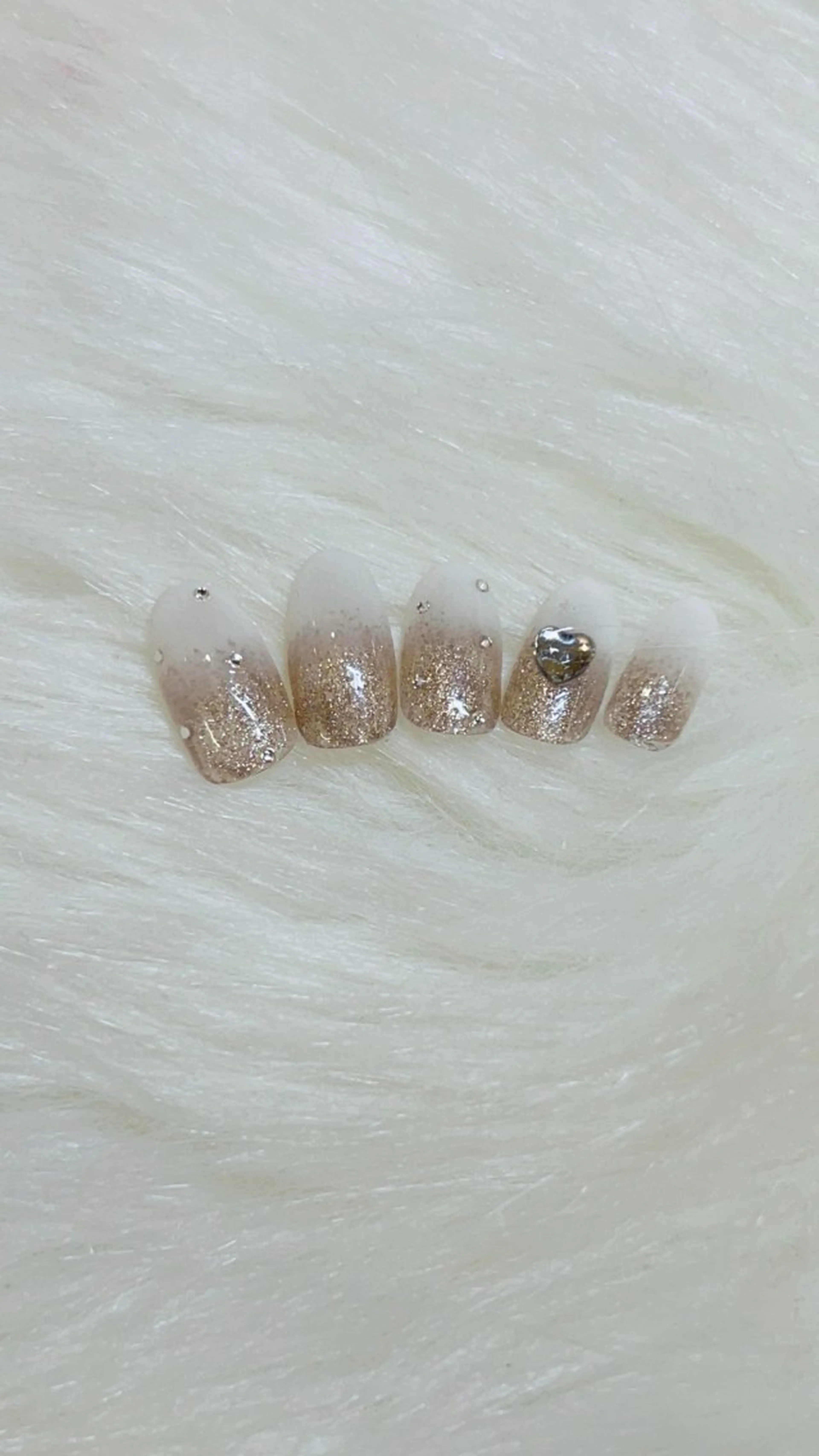 ネイル 鈴木 亜和音のネイルデザイン