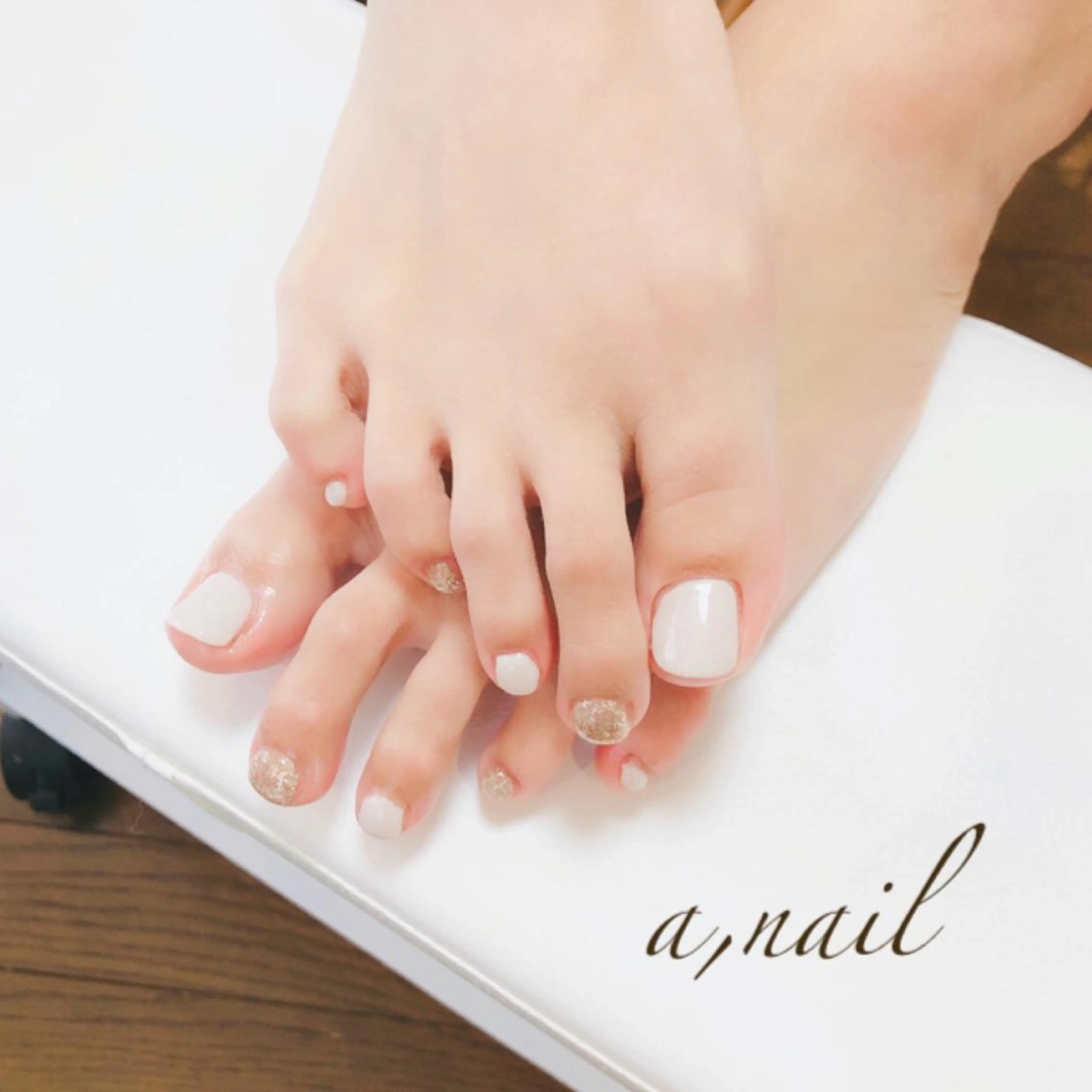 ネイル フットネイル ジェルネイル グラデーション オフィスネイル ワンカラーネイル フットネイル ネイルサロン エーネイルのネイルデザイン