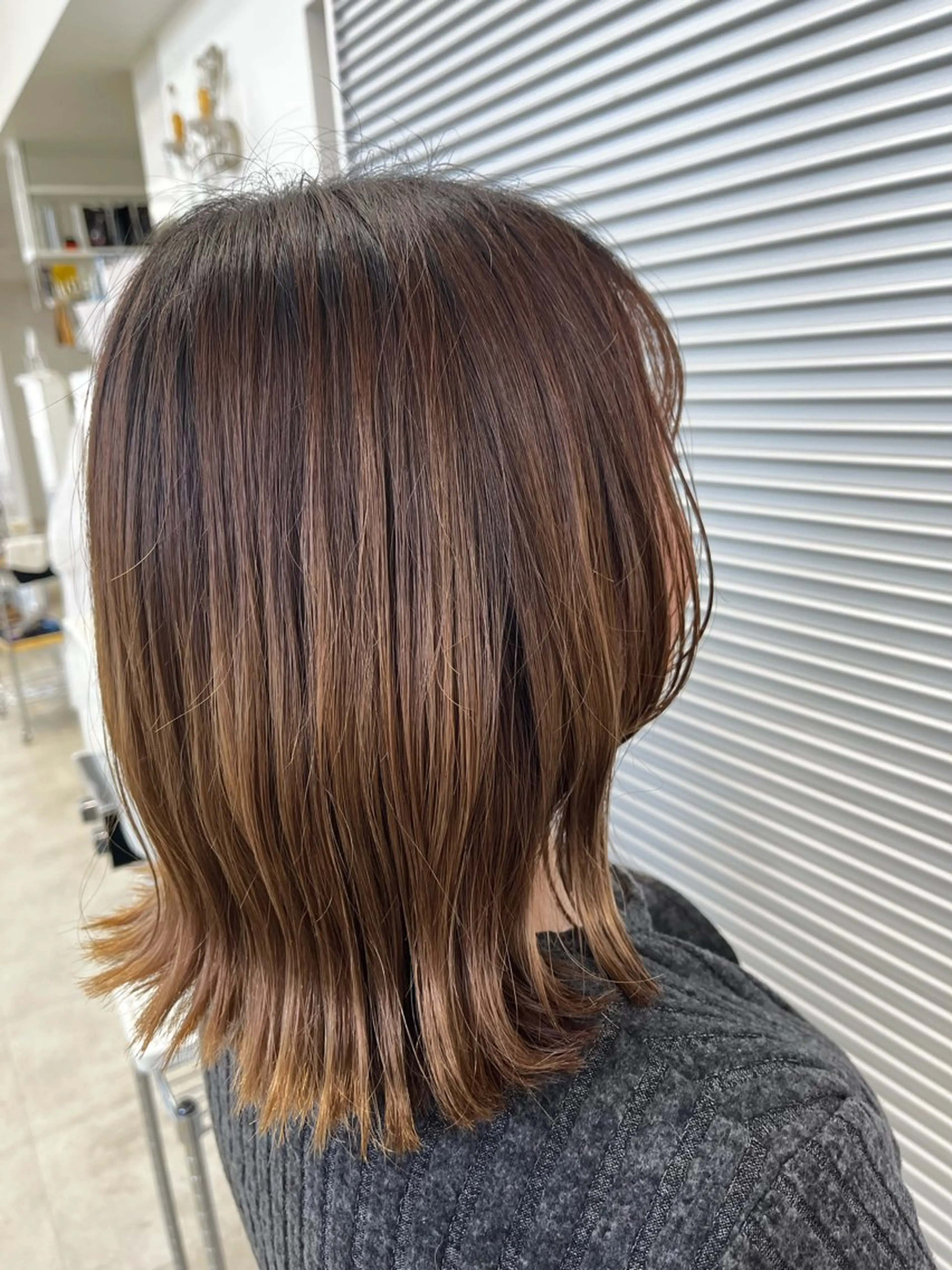 ミディアム くびれヘア 外ハネヘア archange 大井川のヘアスタイル