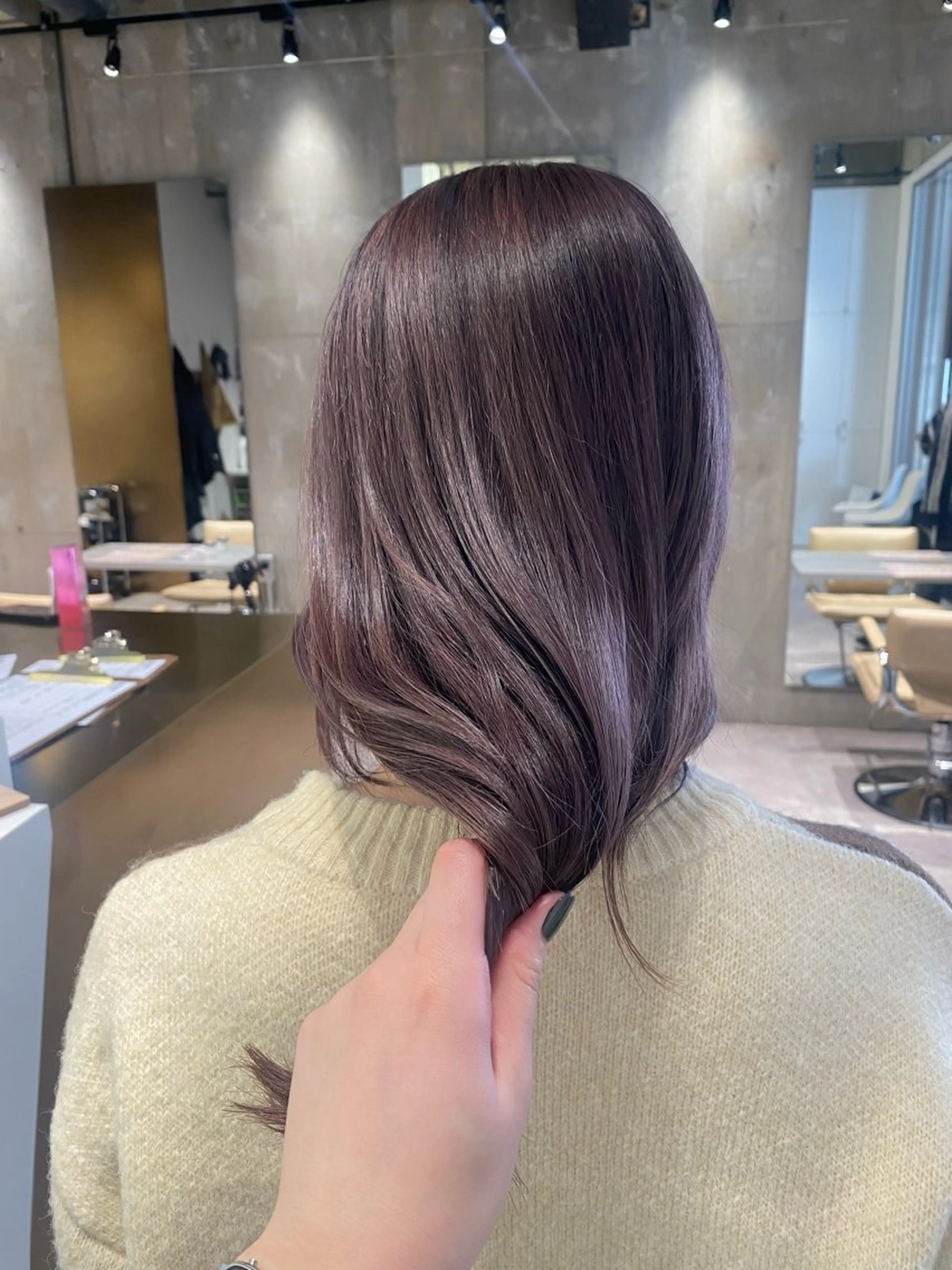 ロング ヘアカラー mina🪐立川駅/ 無料ショートカットのヘアスタイル