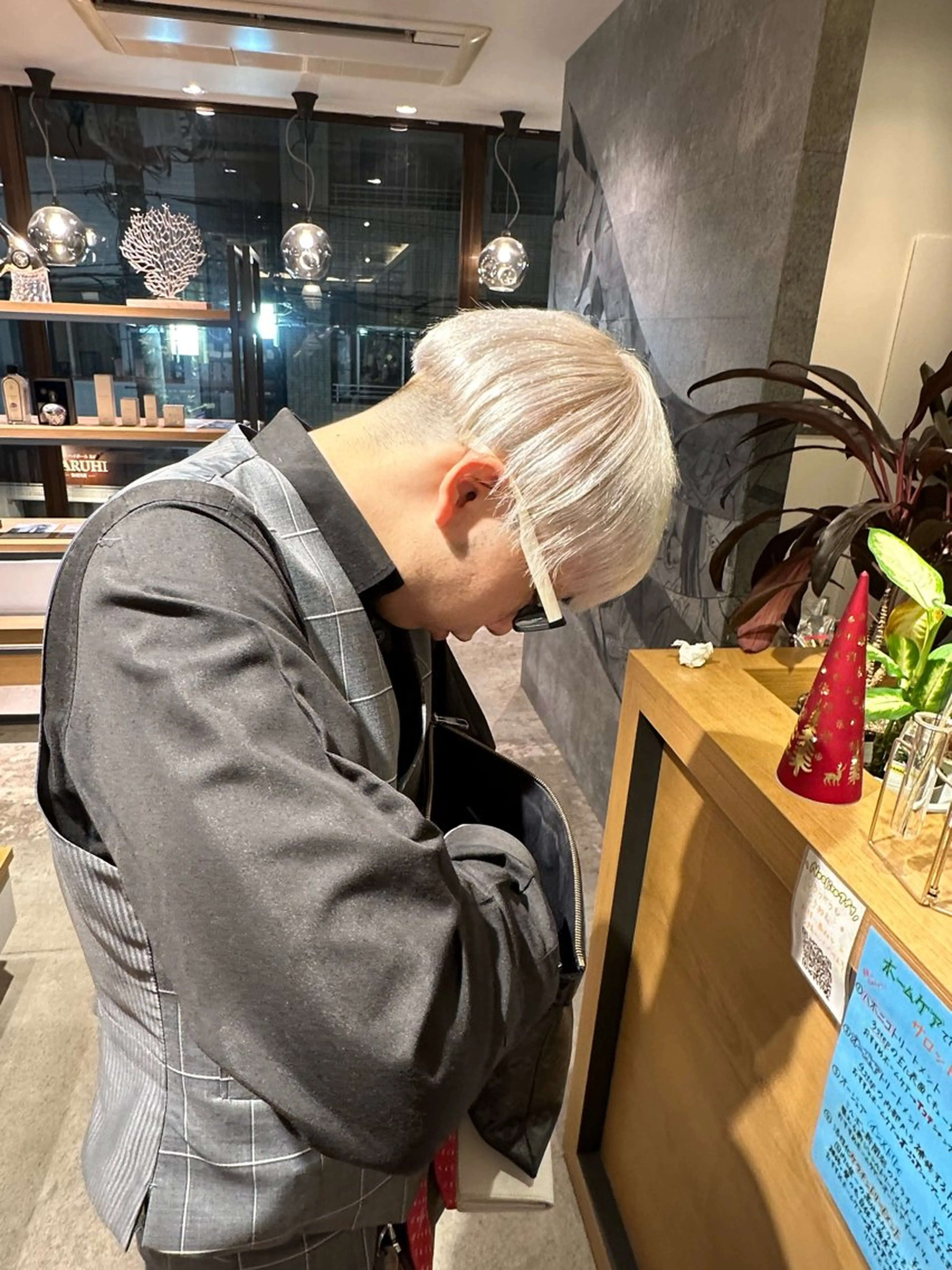 メンズ ヘアカラー AIRI 🐈⬛のヘアスタイル