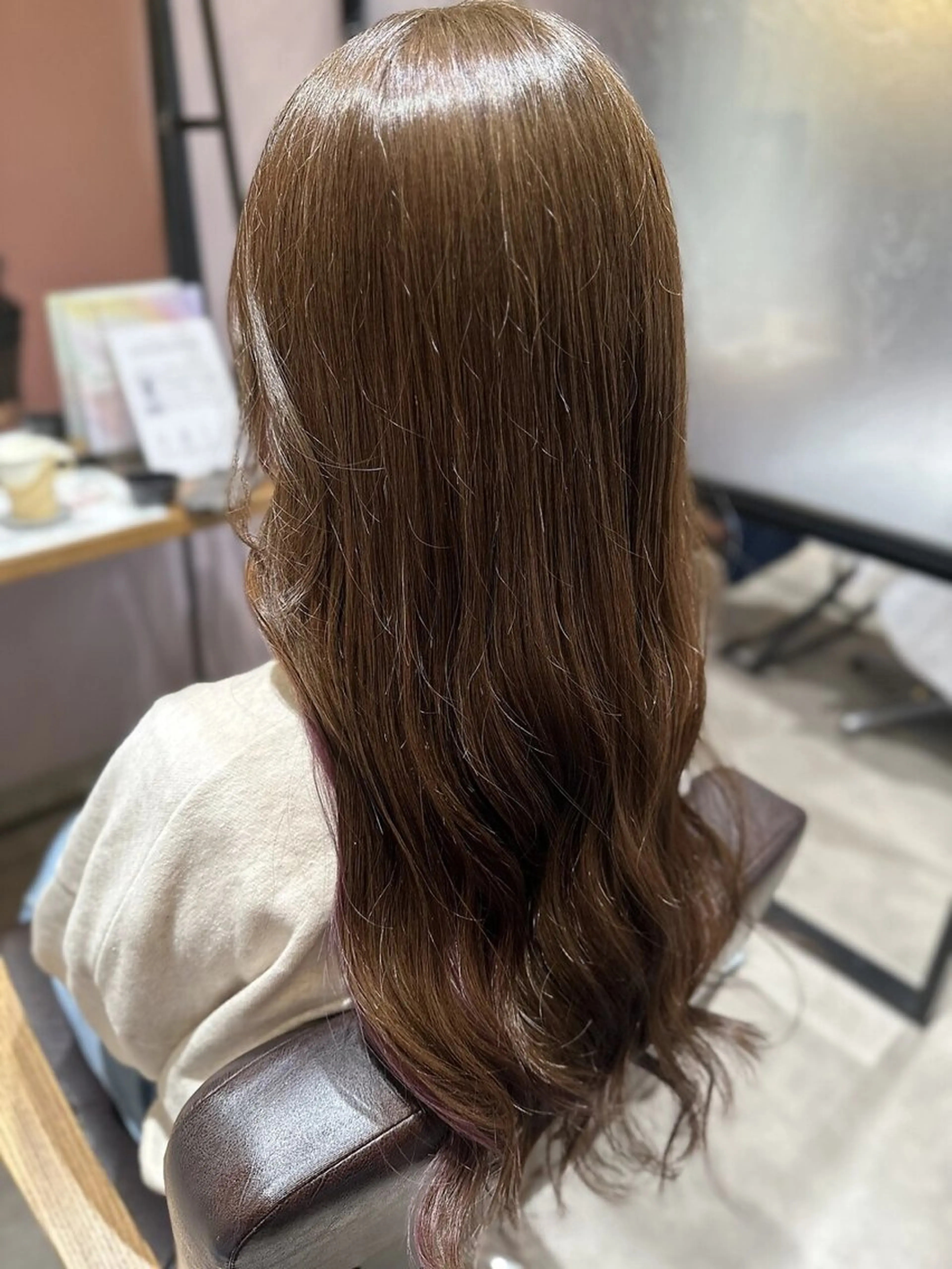 カラー 西原 愛紗のヘアスタイル