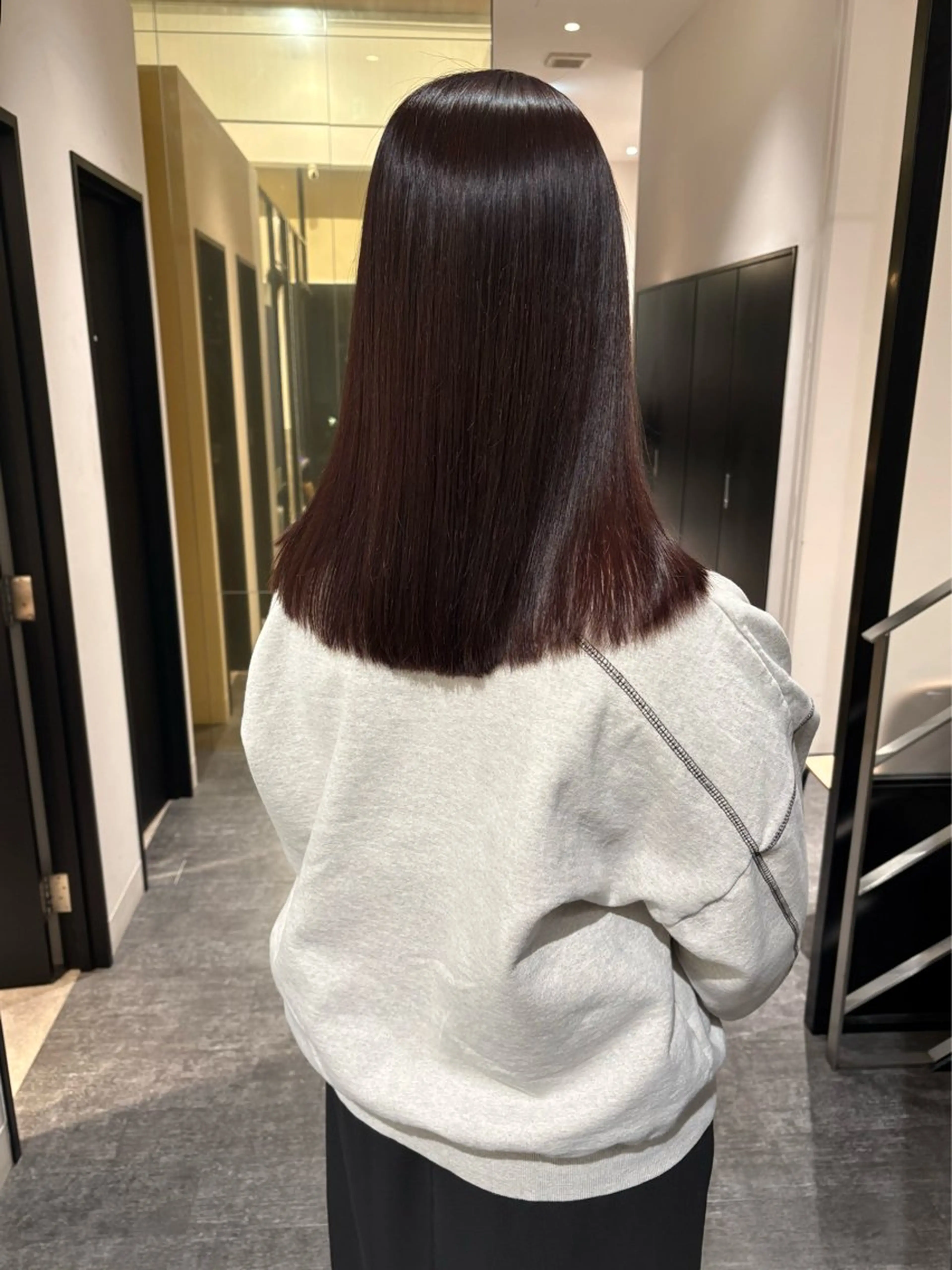 ミディアム カラー 透明感カラー カット ヘアカラー mao ｜ 柔らか艶カラー🫧のヘアスタイル