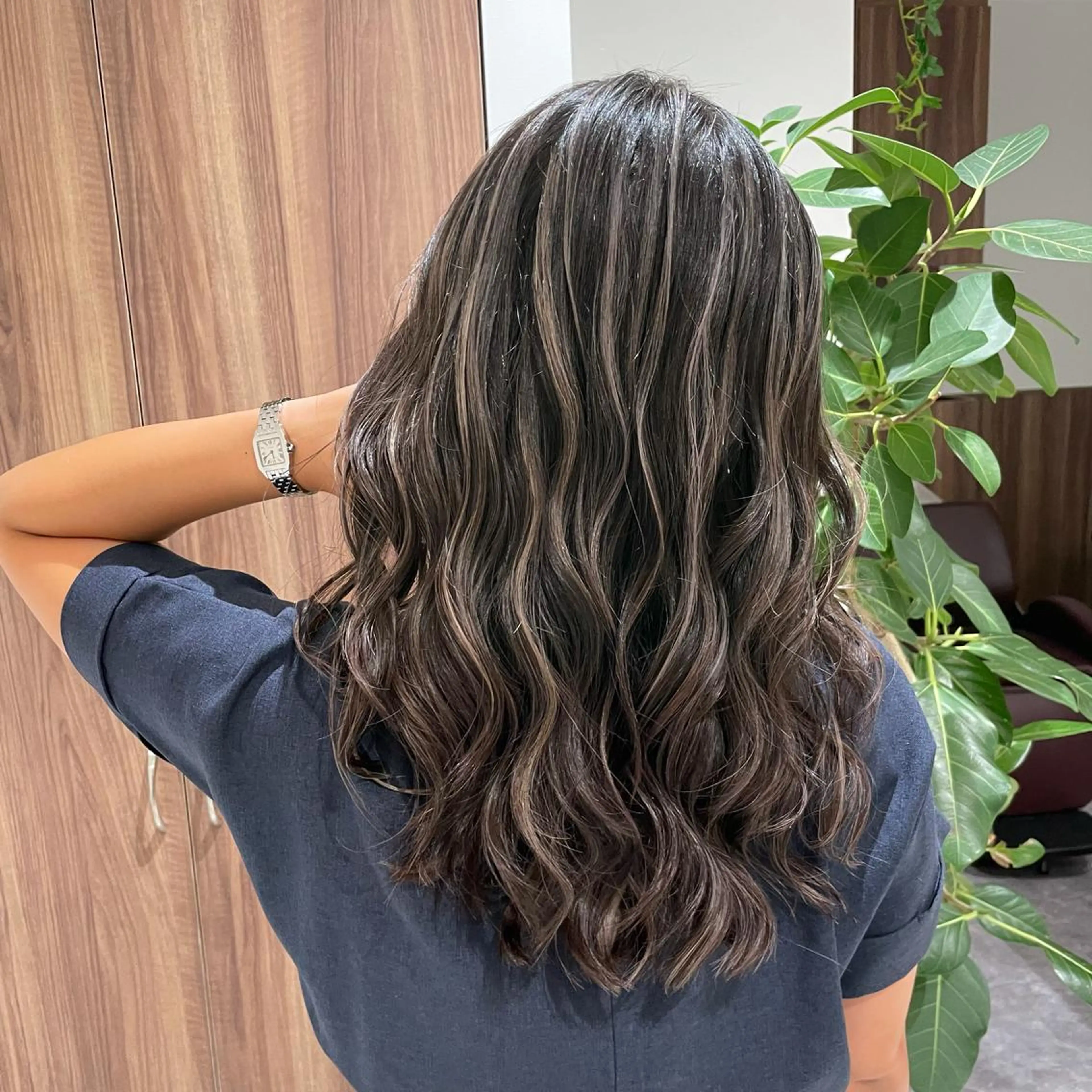 ロング カラー ヘアアレンジ 白髪ぼかしハイライト 茗荷谷駅徒歩2分のヘアスタイル