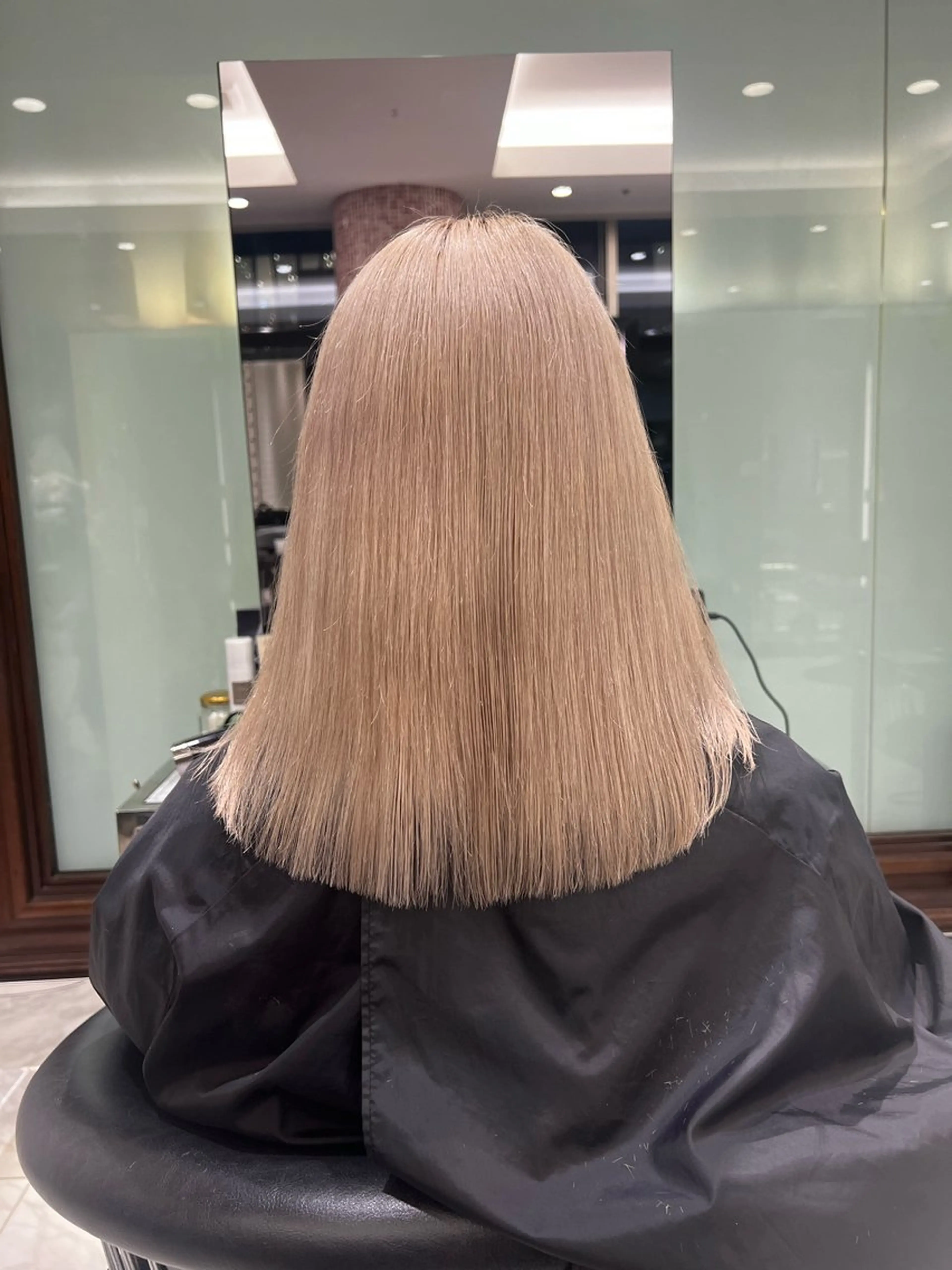 セミロング カラー ハイトーンカラー カット ヘアカラー ハイトーン特化🫧 Yuseiのヘアスタイル