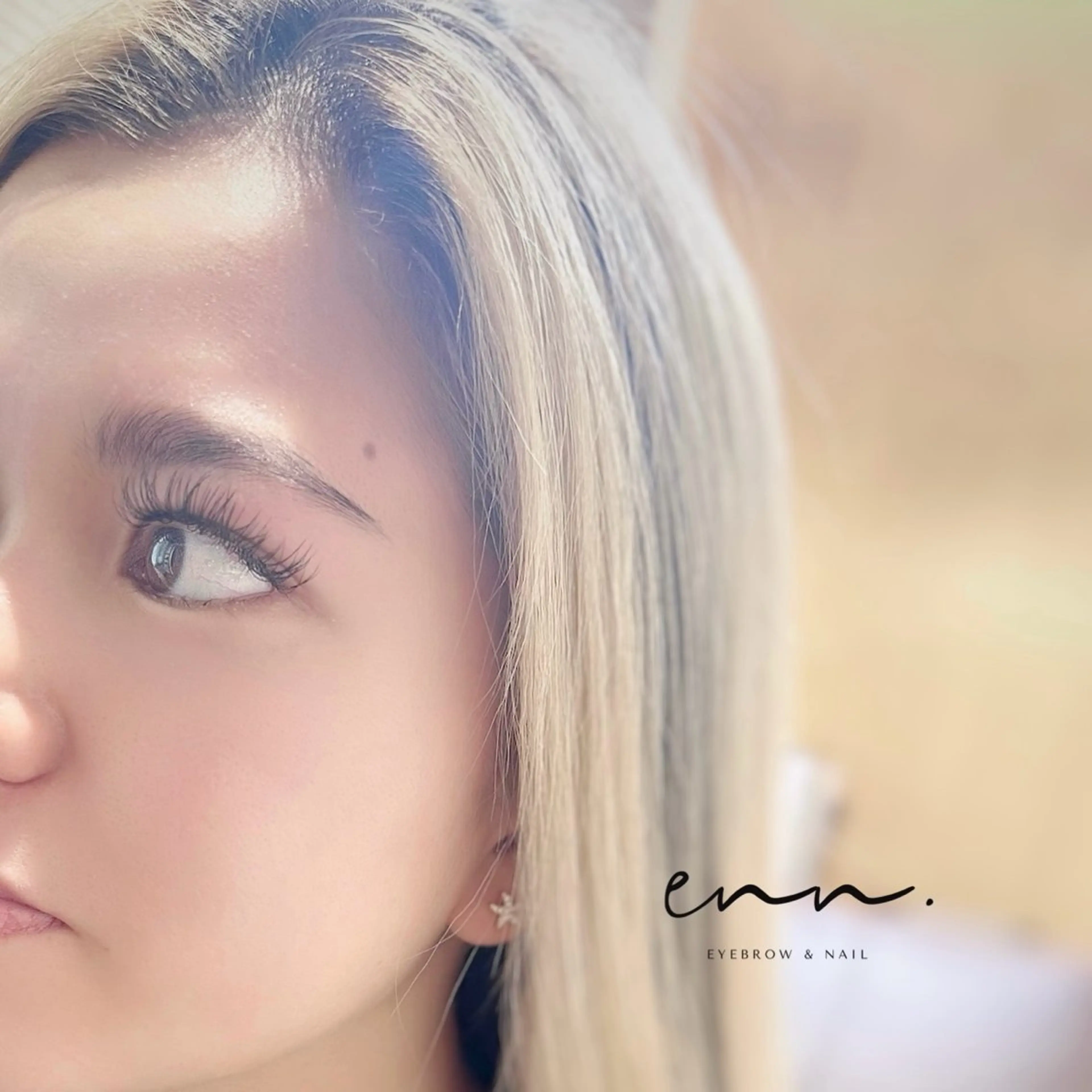 アイブロウ ハリウッドブロウリフト ワックス脱毛 その他(アイブロウ) enn.《エンドット》所属・enn. 【眉毛/ネイル】のネイルデザイン