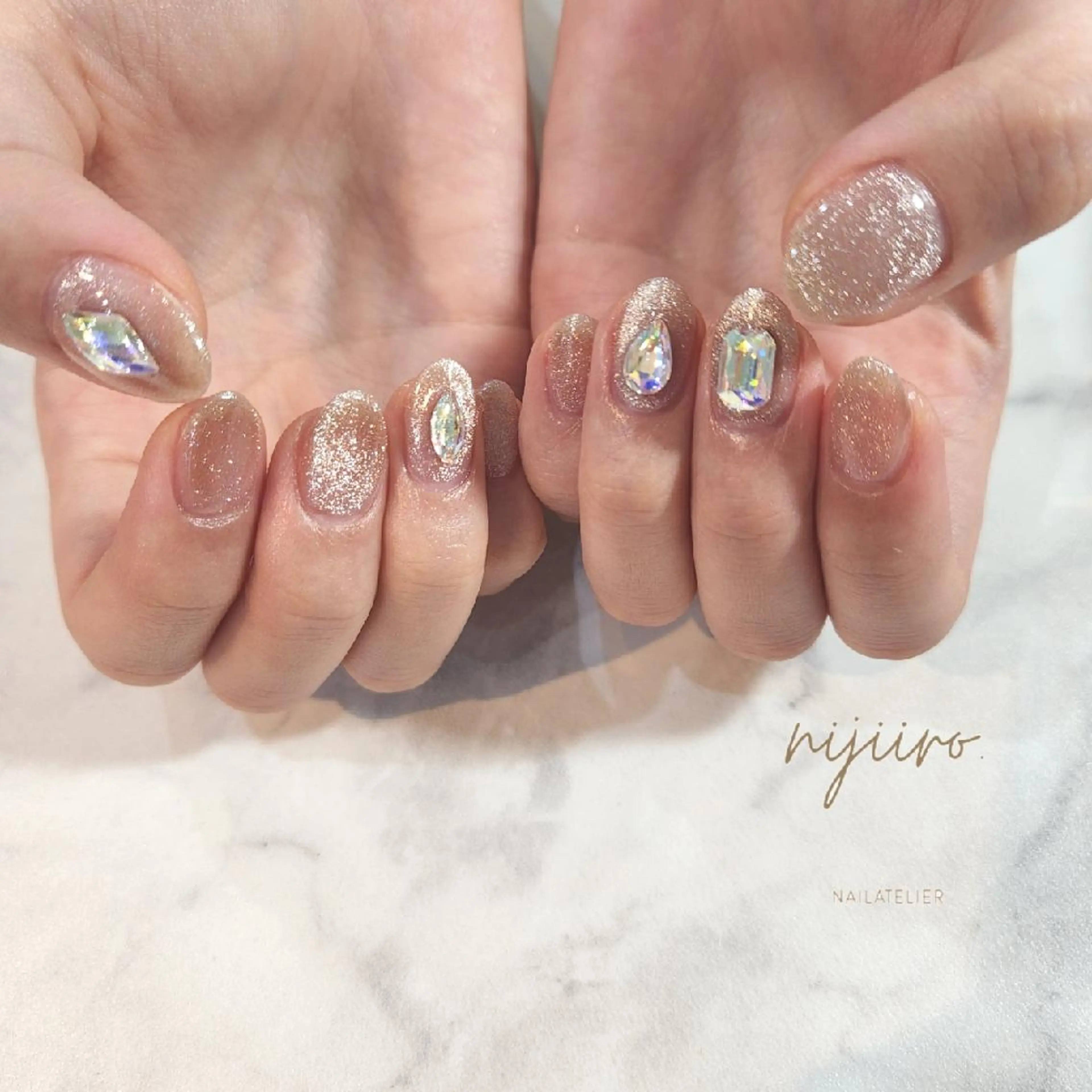 ネイル マグネットネイル ハンドネイル nijiiro🌈 サトウのネイルデザイン