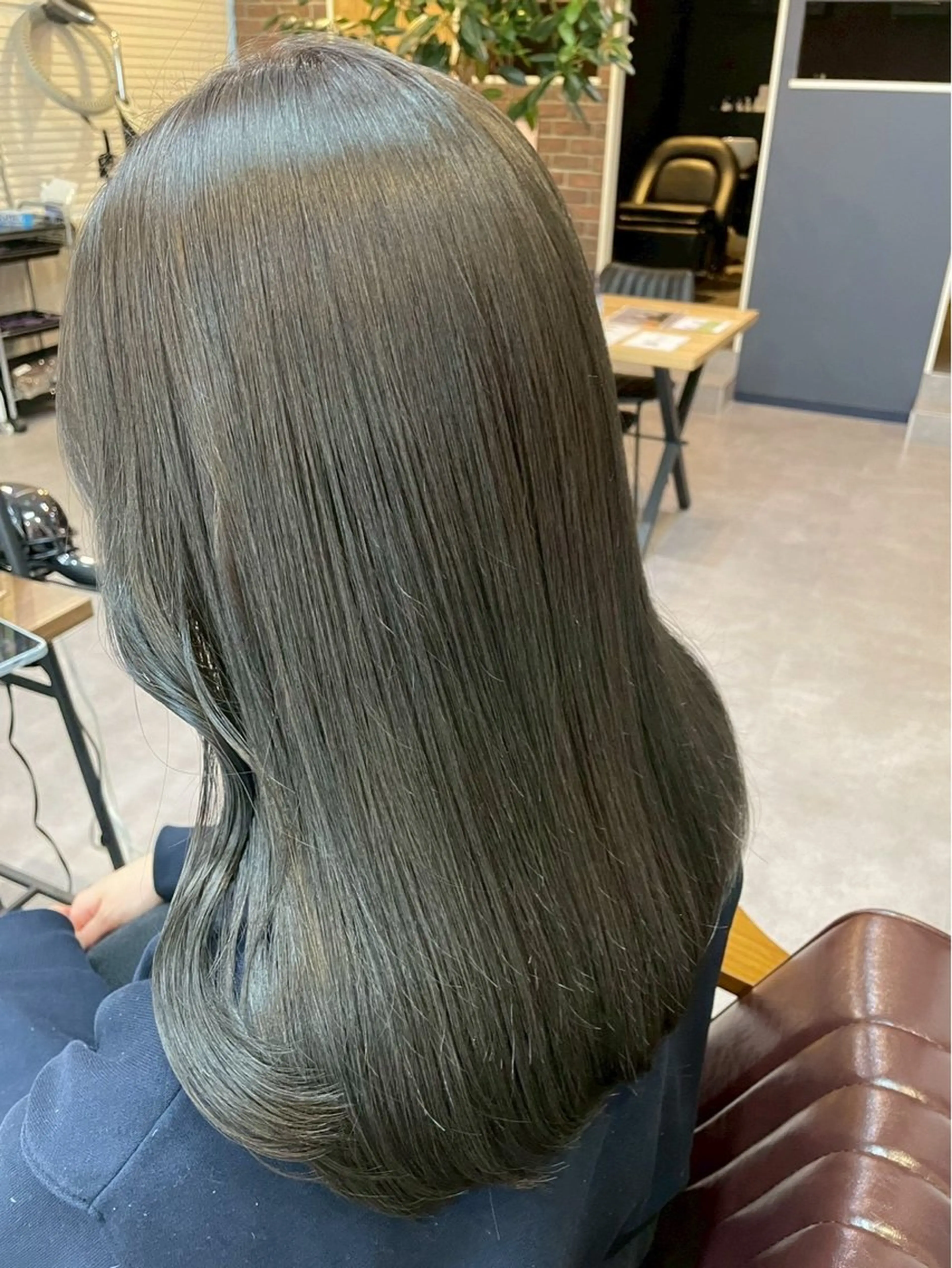 セミロング カラー 脇田 光樹のヘアスタイル