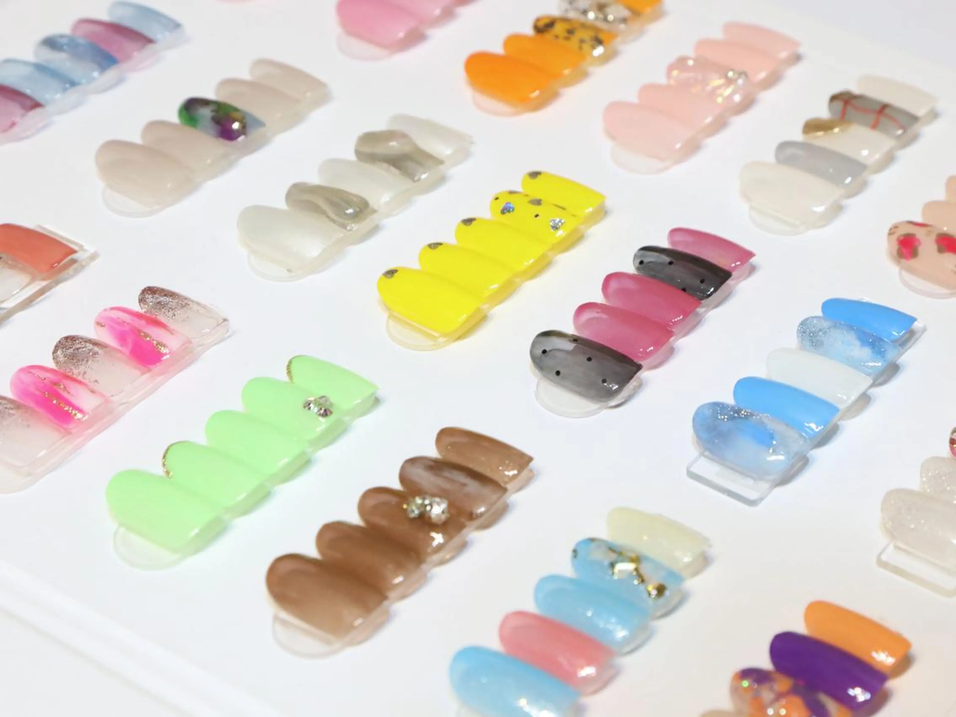 ご新規様！ハンド定額ネイル2~4本のart(サンプルよりお選びください)の写真