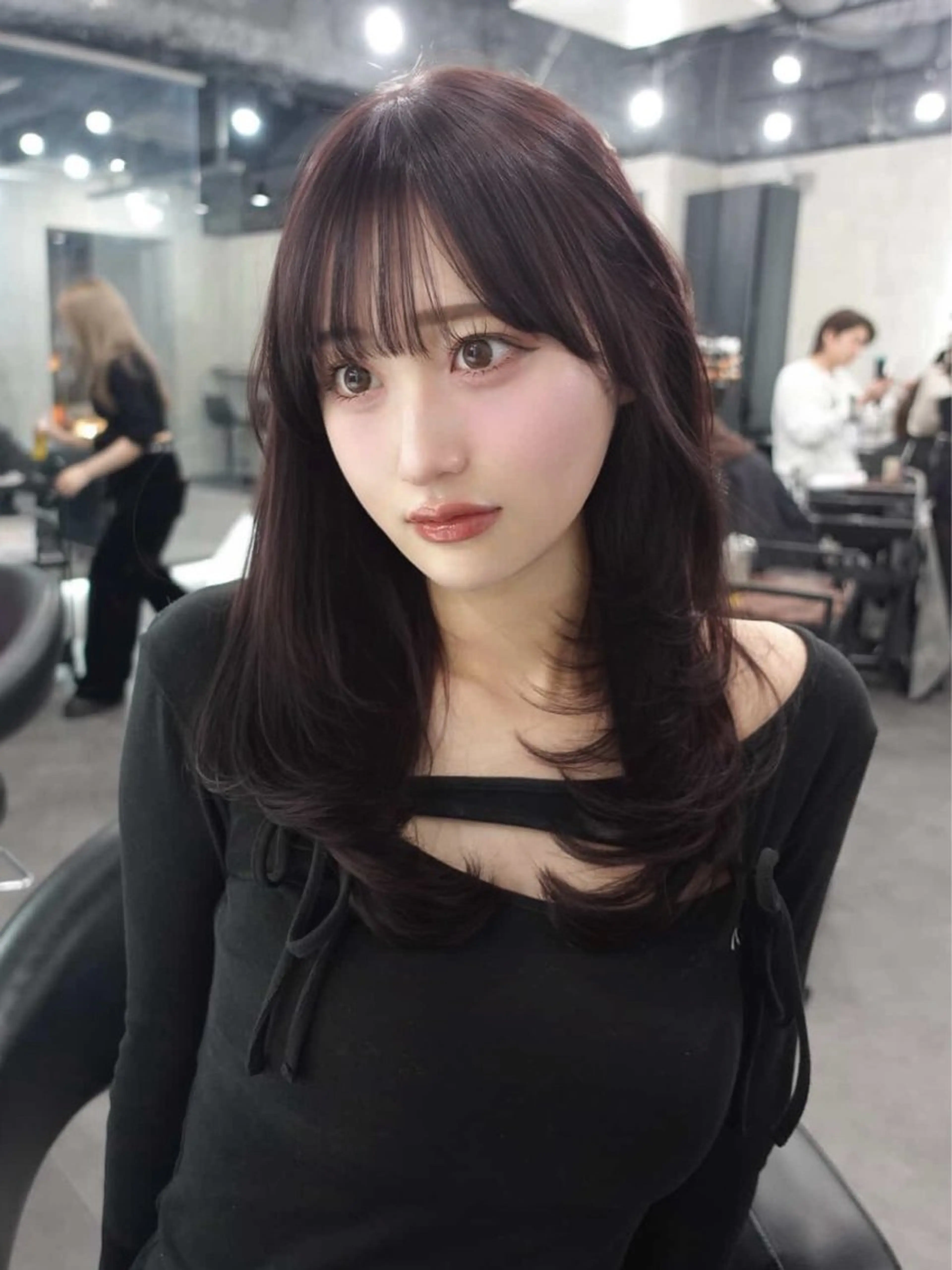 ロング カラー 🦋韓国ヘア💙 ハイトーンRUNAのヘアスタイル