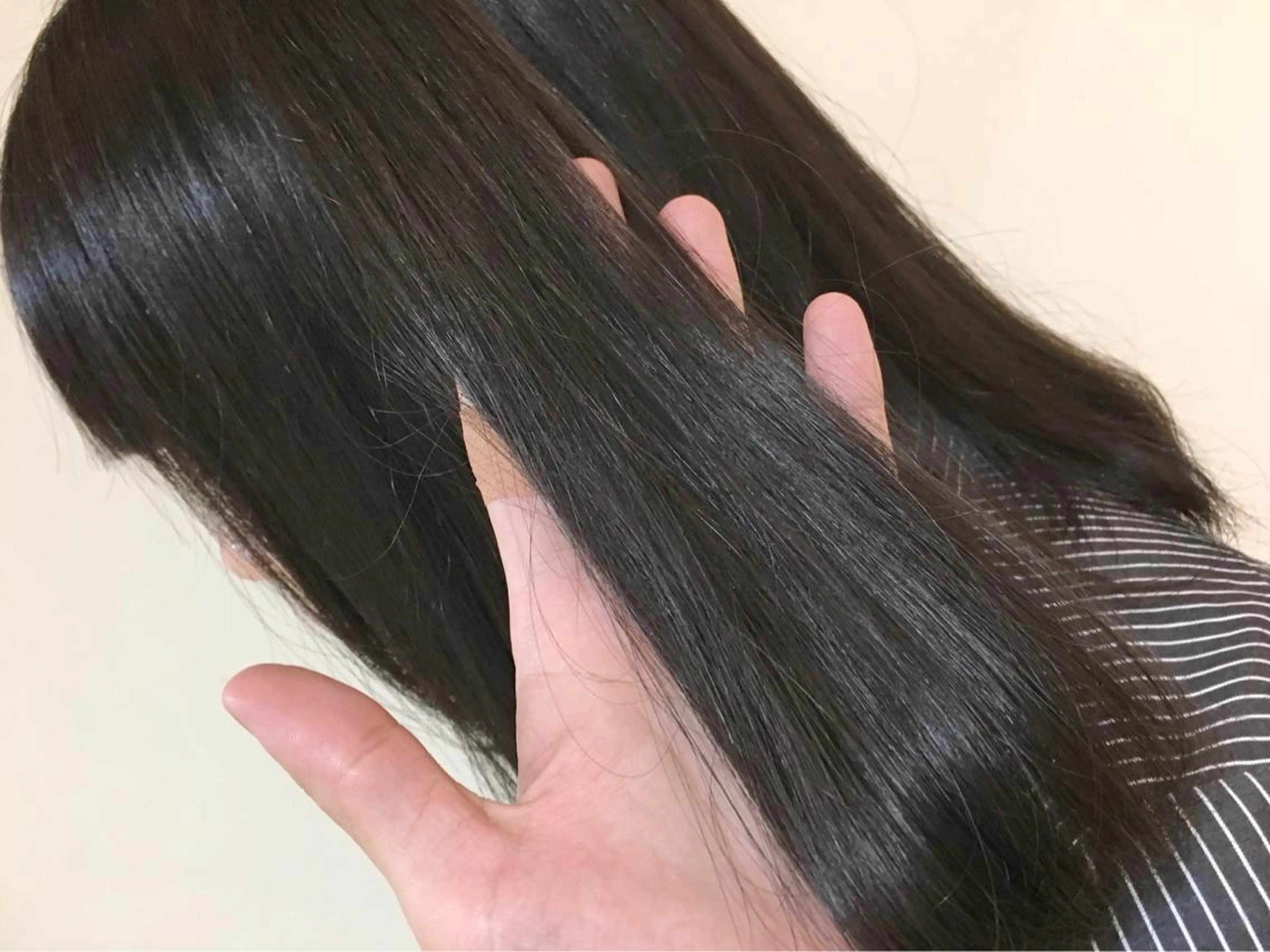 カラー アッシュ アッシュブラック 黒髪 透明感カラー 永井 大希のヘアスタイル