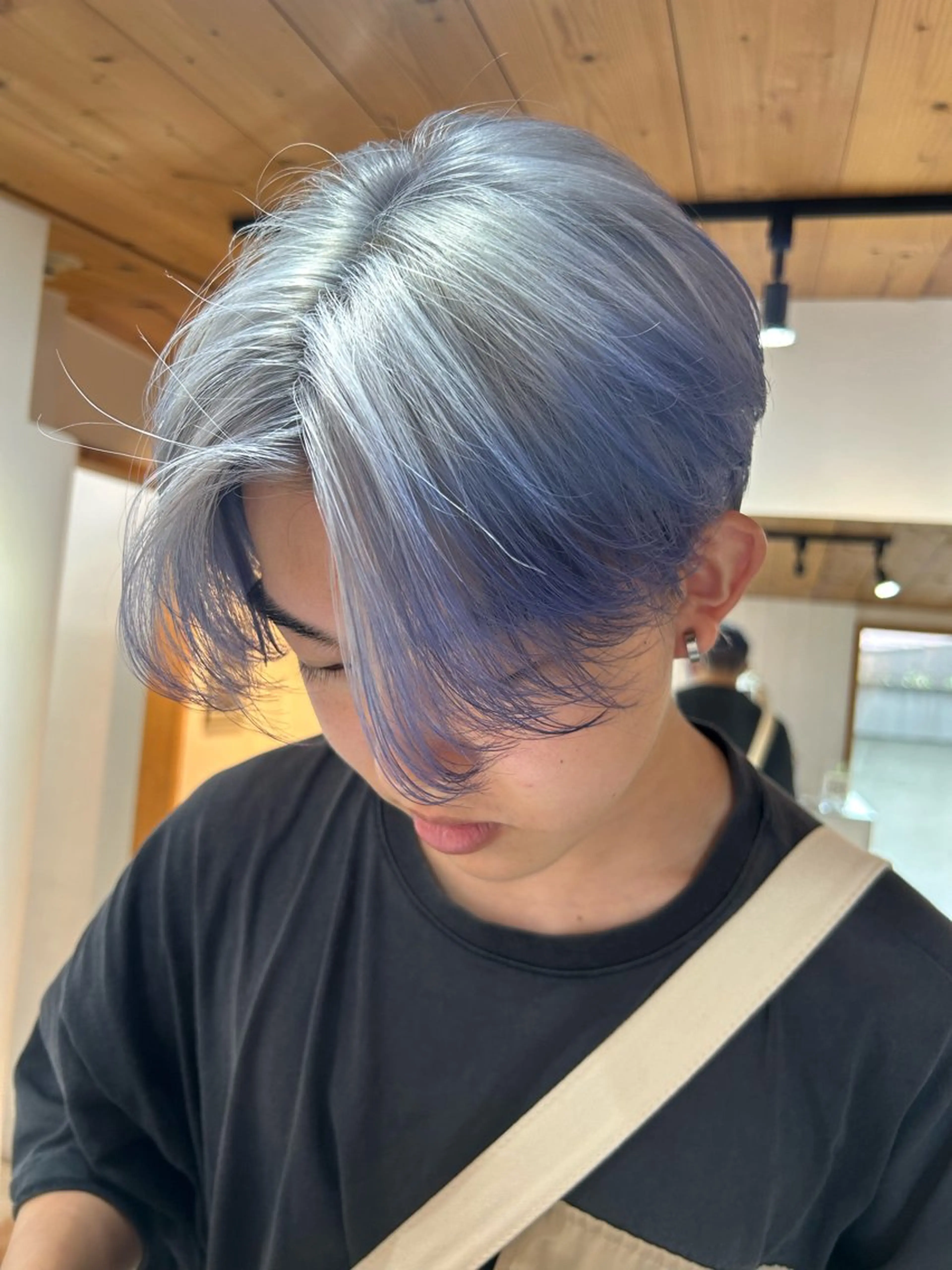 ショート カラー メンズ メンズハイトーン ハイトーンカラー シルバー カット ヘアカラー トリートメント 🧸艶々韓国ヘア 🧁mizunaのヘアスタイル