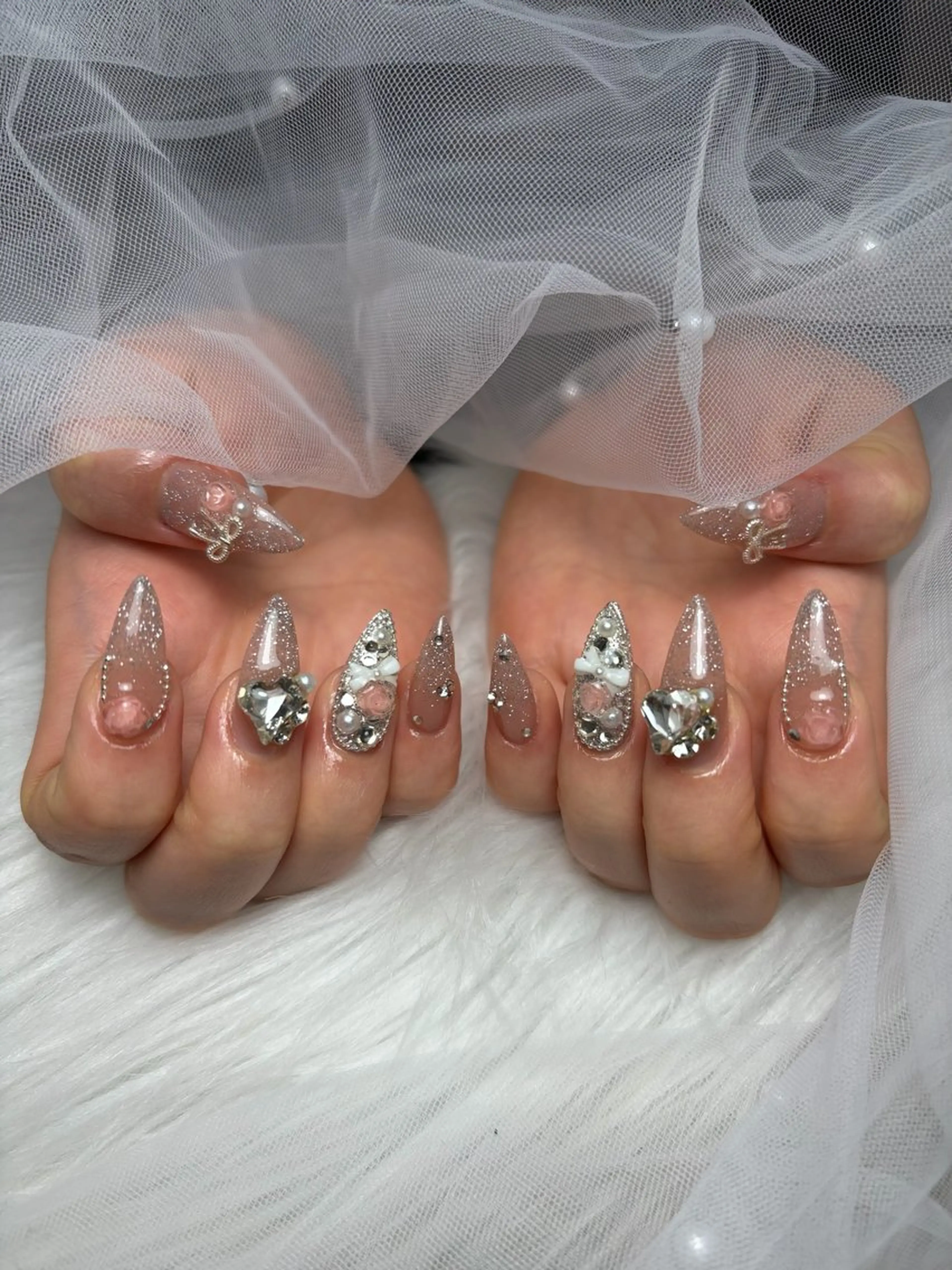 ネイル アートネイル 長さ出し ジェルネイル マグネットネイル ニュアンスネイル ハンドネイル Cloudy Chan Nailのネイルデザイン
