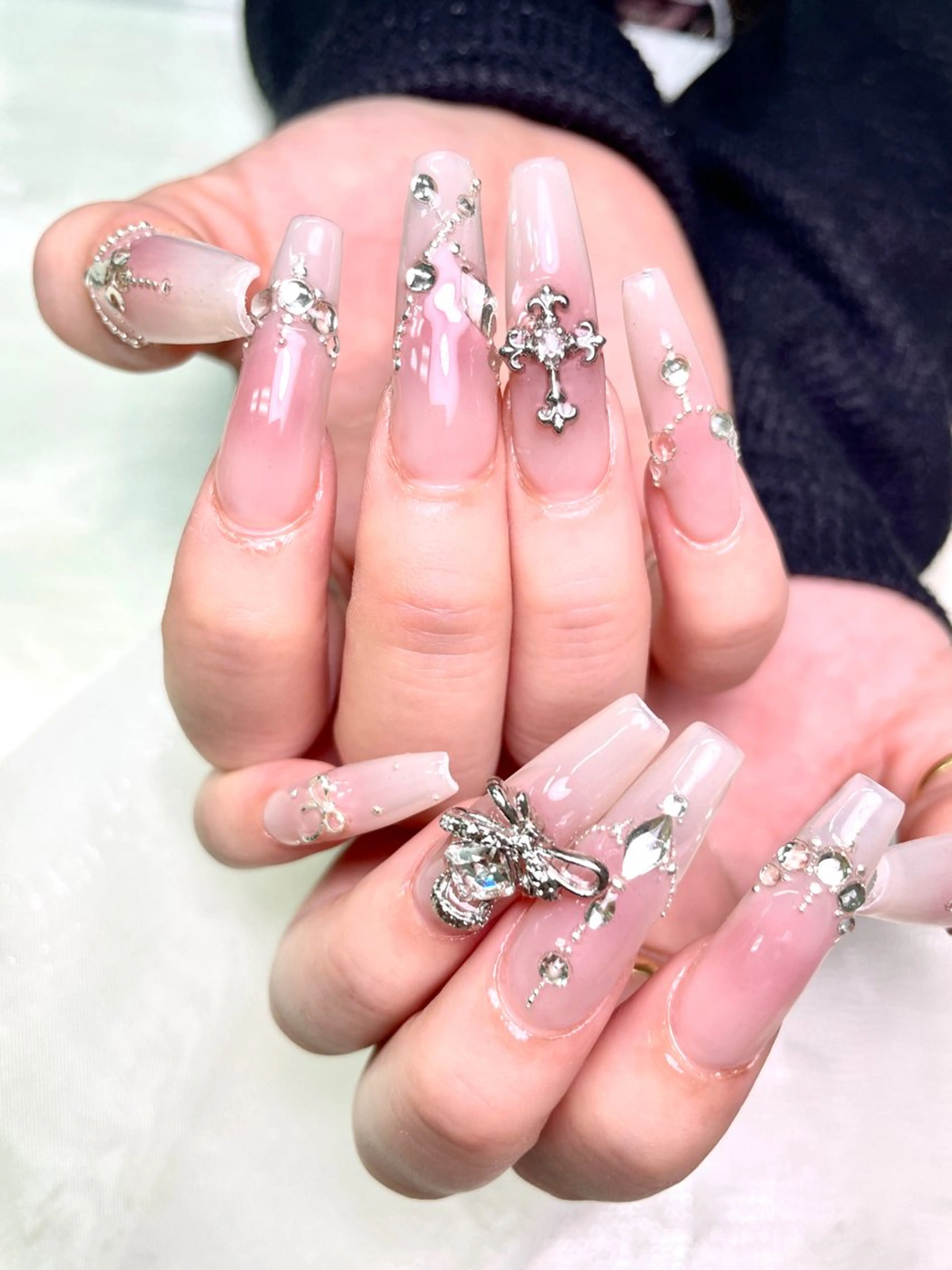 ネイル アヤメネイル 最新チップスカルプのネイルデザイン