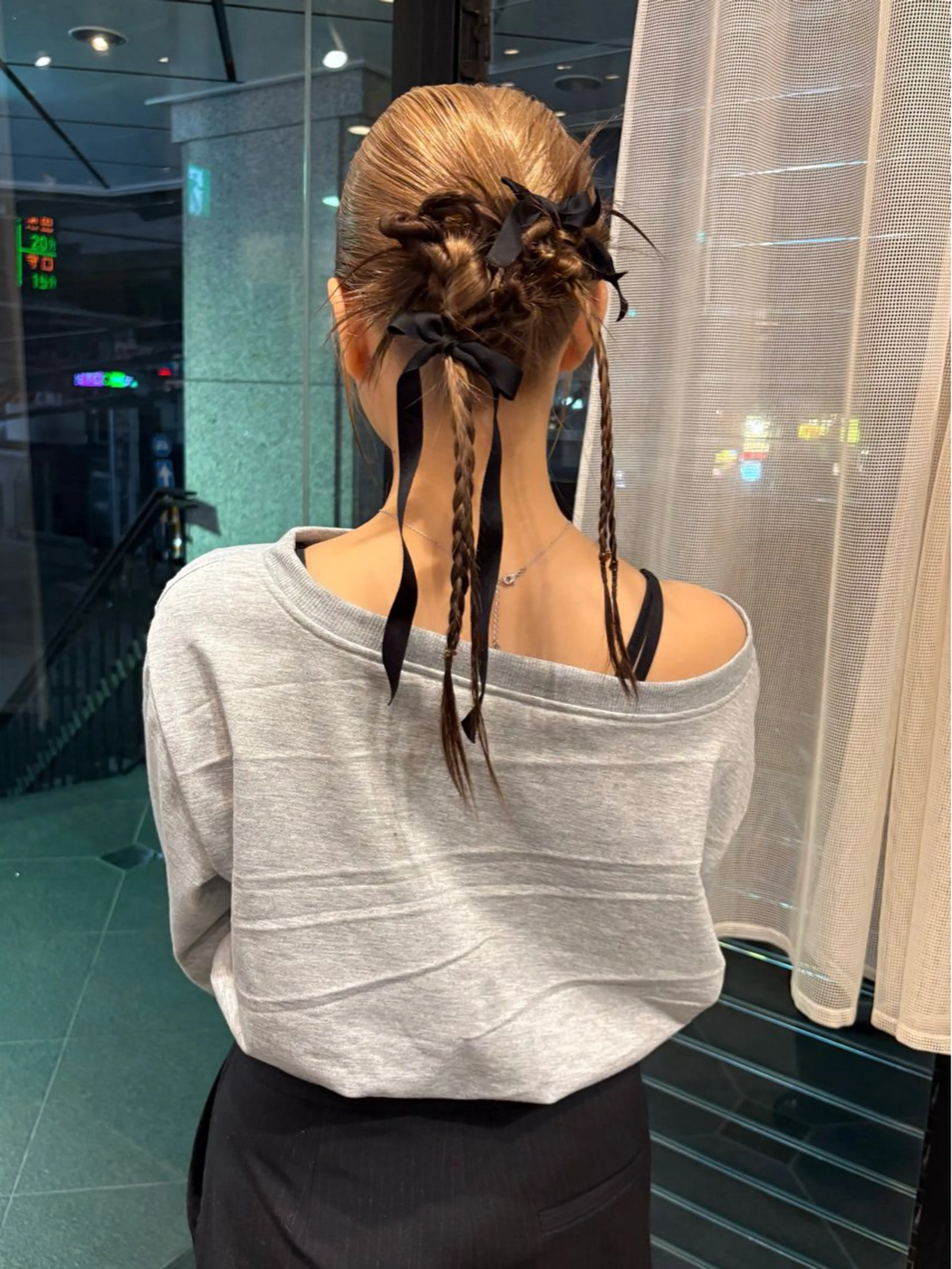 ヘアアレンジ lot Kanau ハイトーン／デザインのヘアスタイル