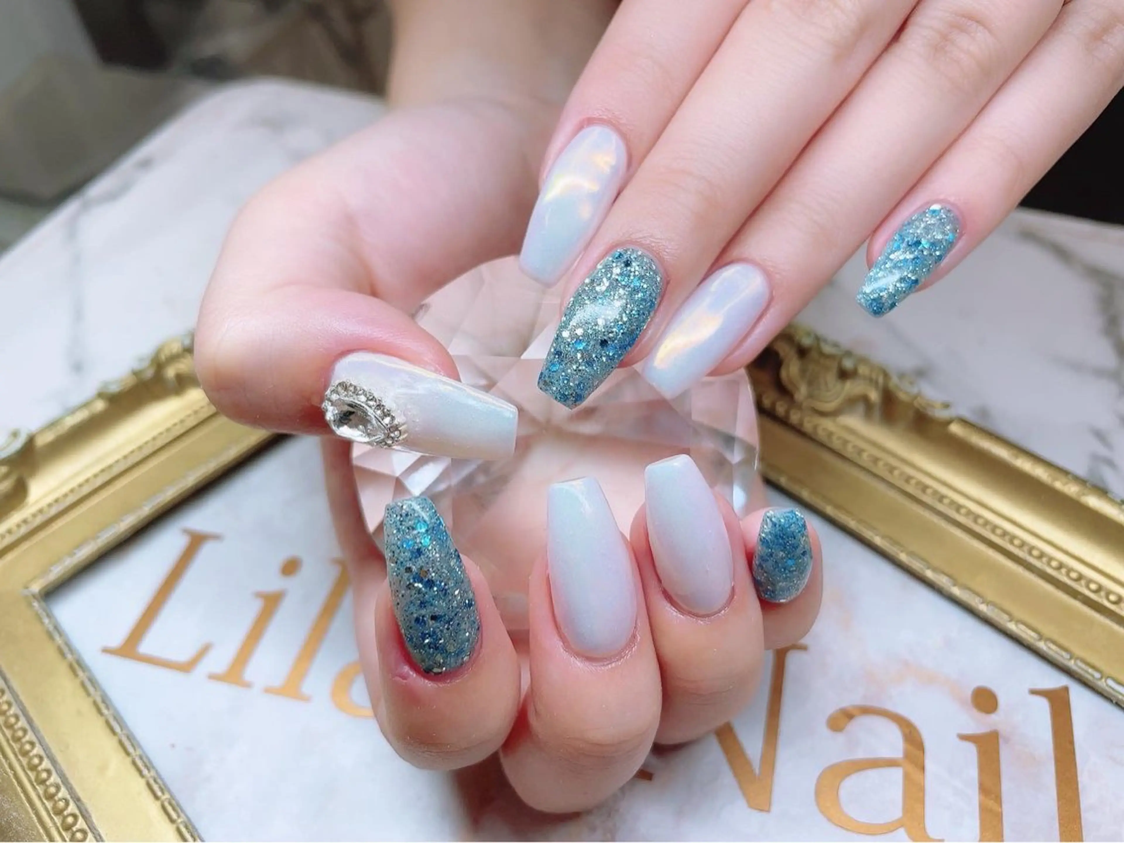 ネイル オーロラネイル ジェルネイル ハードジェル キラキラネイル ロングネイル Lilas Nailのネイルデザイン