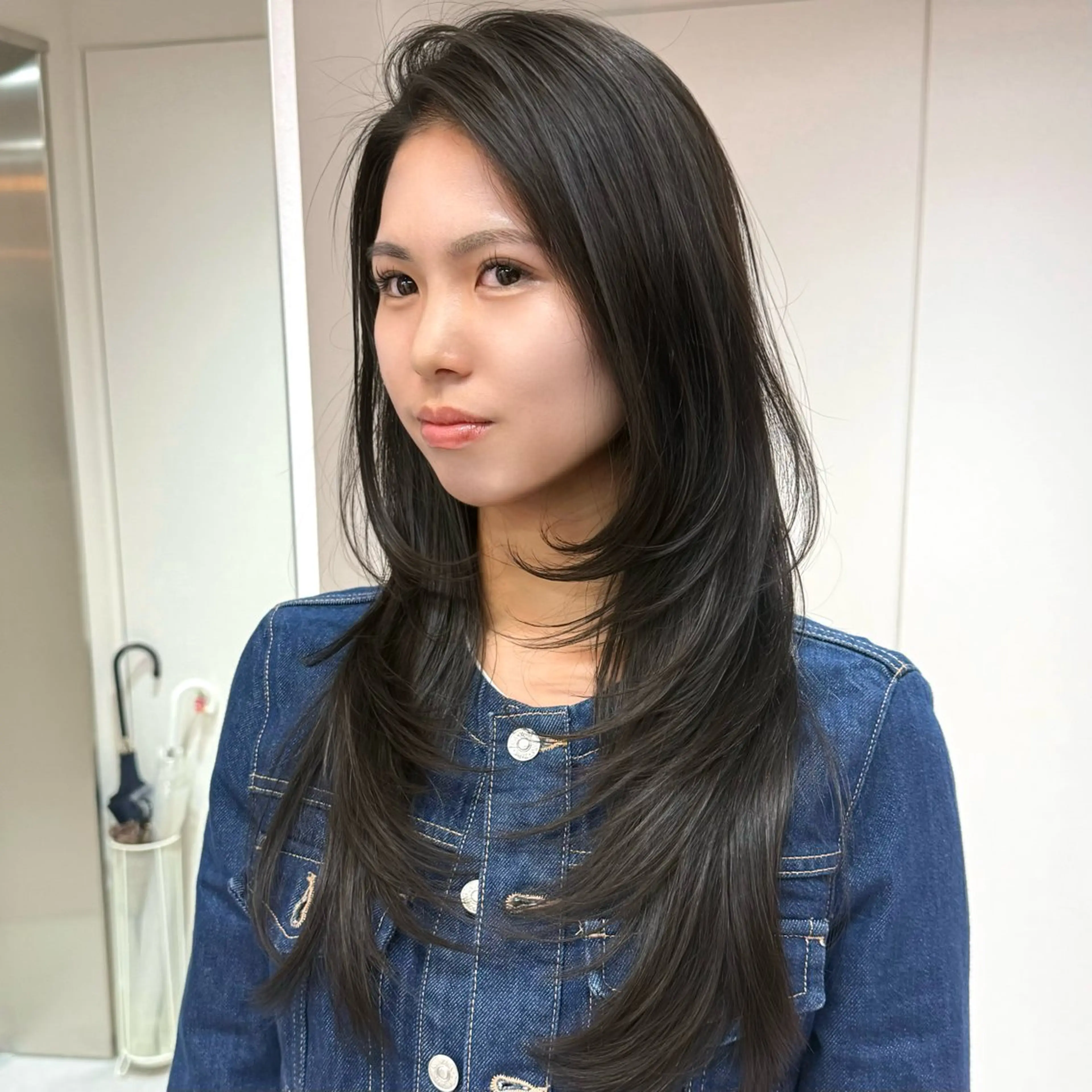 ロング ハッシュカット 縮毛矯正 カット ヘアカラー 縮毛矯正 鍋田/ 渋谷/ 縮毛矯正／レイヤーのヘアスタイル