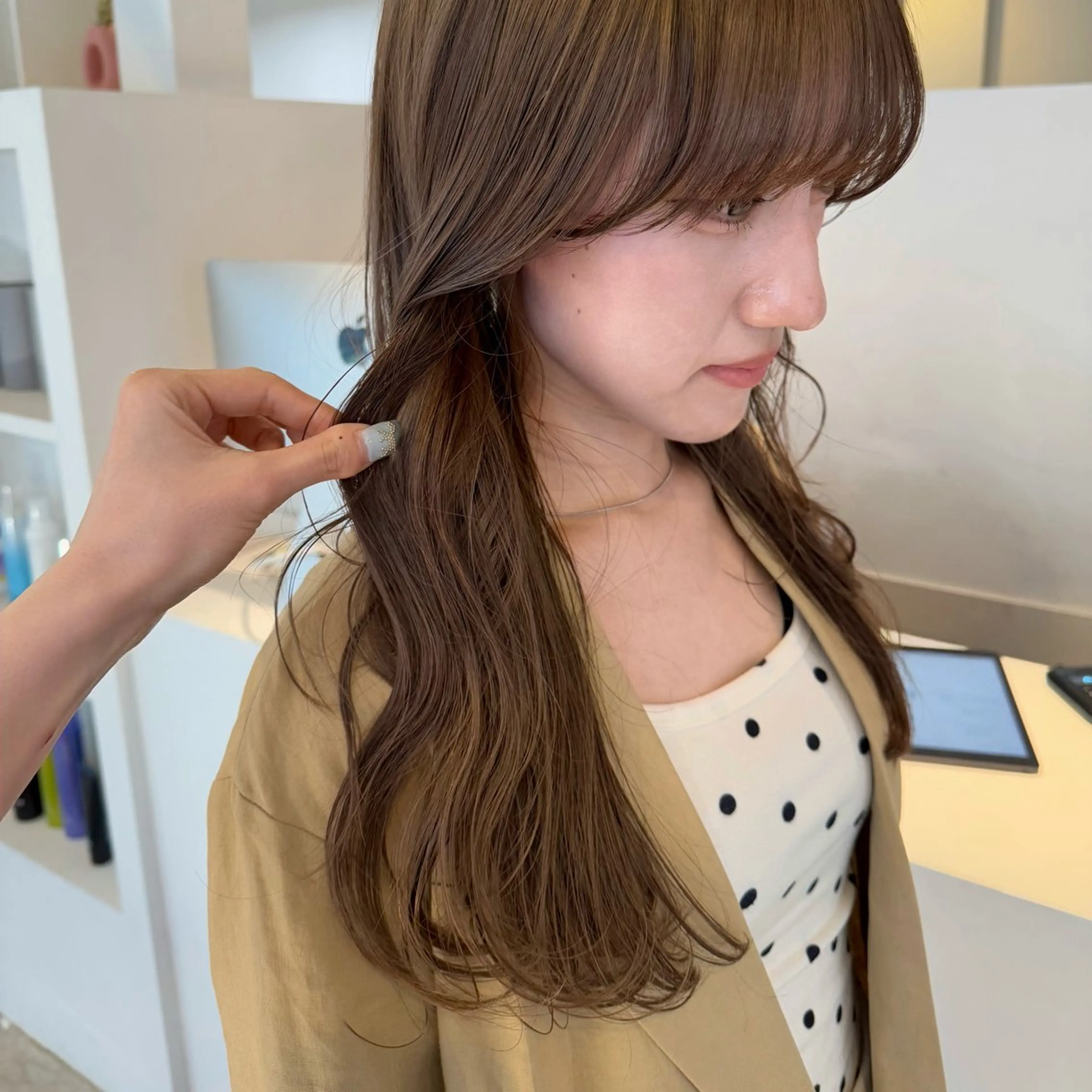 ロング カラー ブリーチ ダブルカラー インナーカラー ブリーチなしカラー ピンクカラー カット ヘアカラー トリートメント yard.長田 唯のヘアスタイル