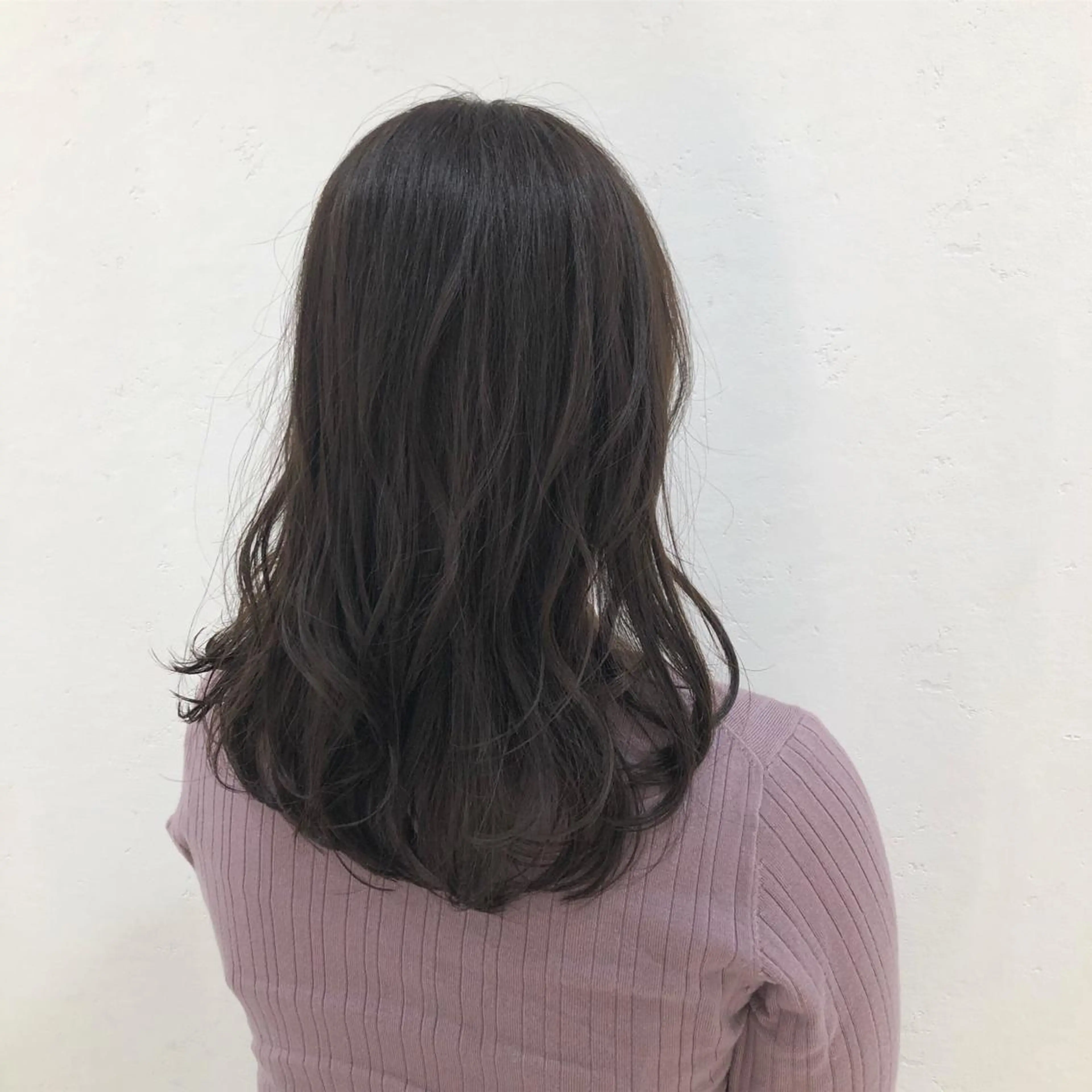 セミロング カラー ベージュカラー パープルカラー カット トリートメント ニュアンスカラー🫧 加納のヘアスタイル