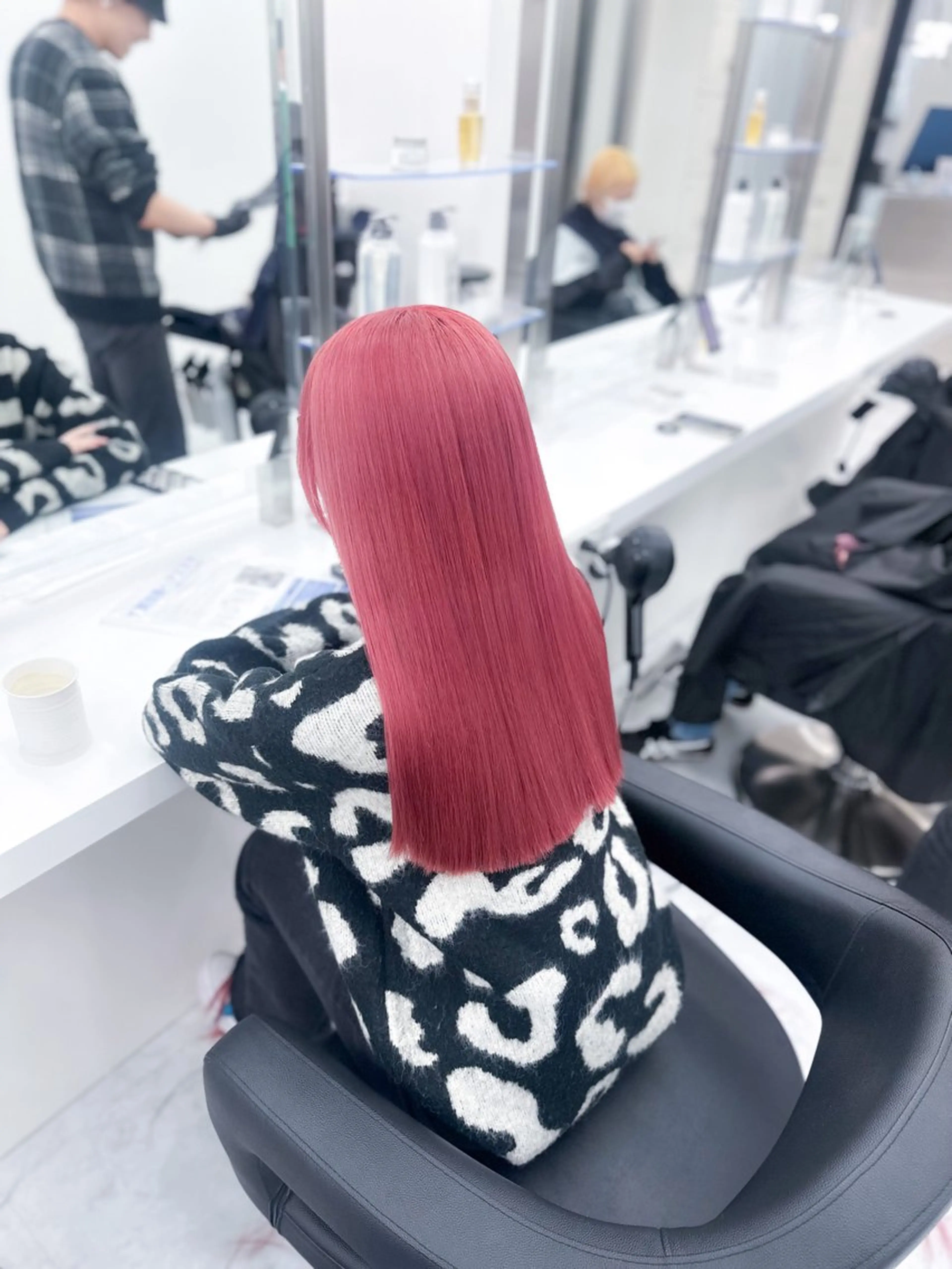 セミロング カラー ウルフ&レイヤー特化 まとまる美髪矯正のヘアスタイル