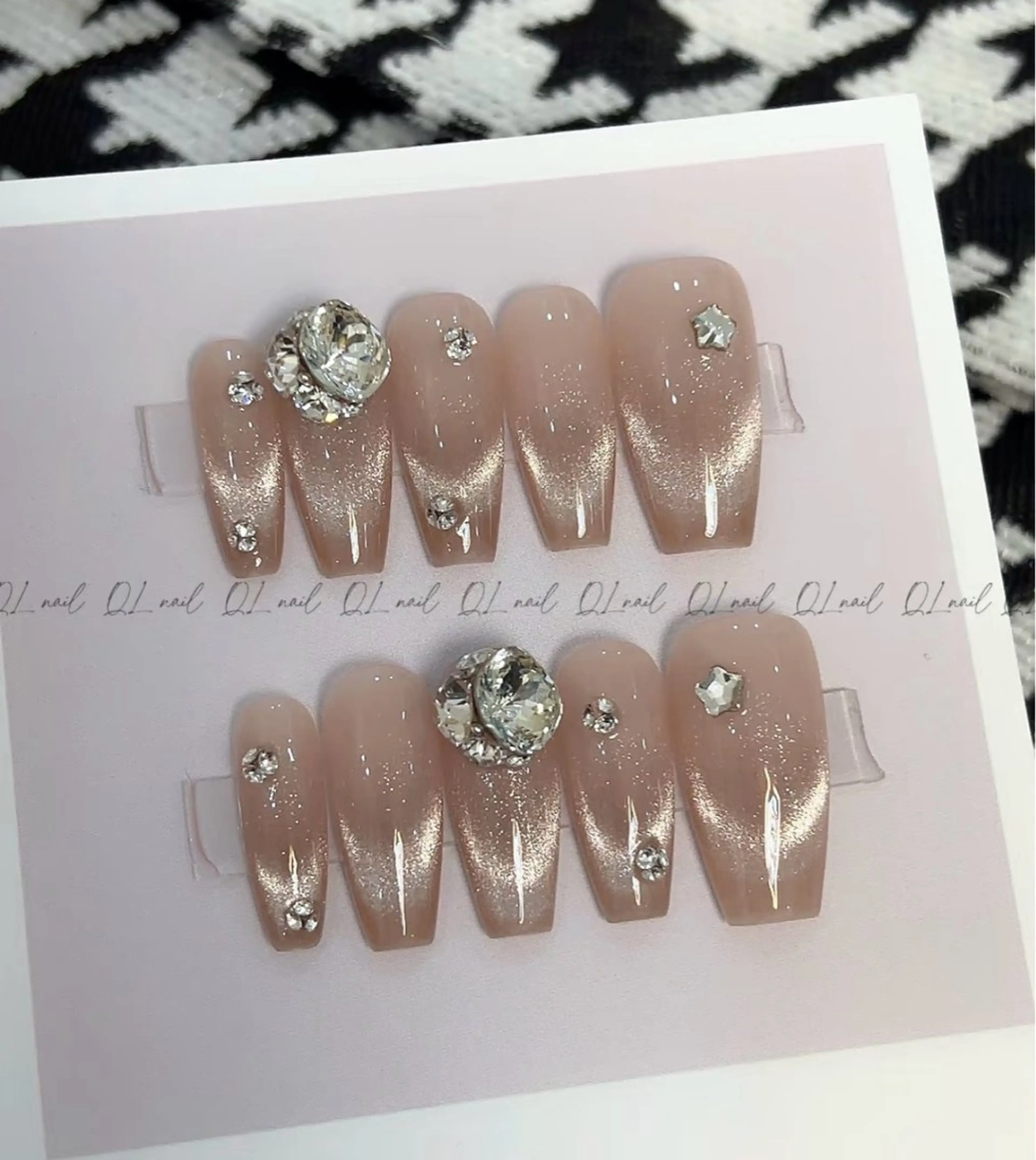 ネイル ハンドネイル 🎀 NaNa_nailのネイルデザイン