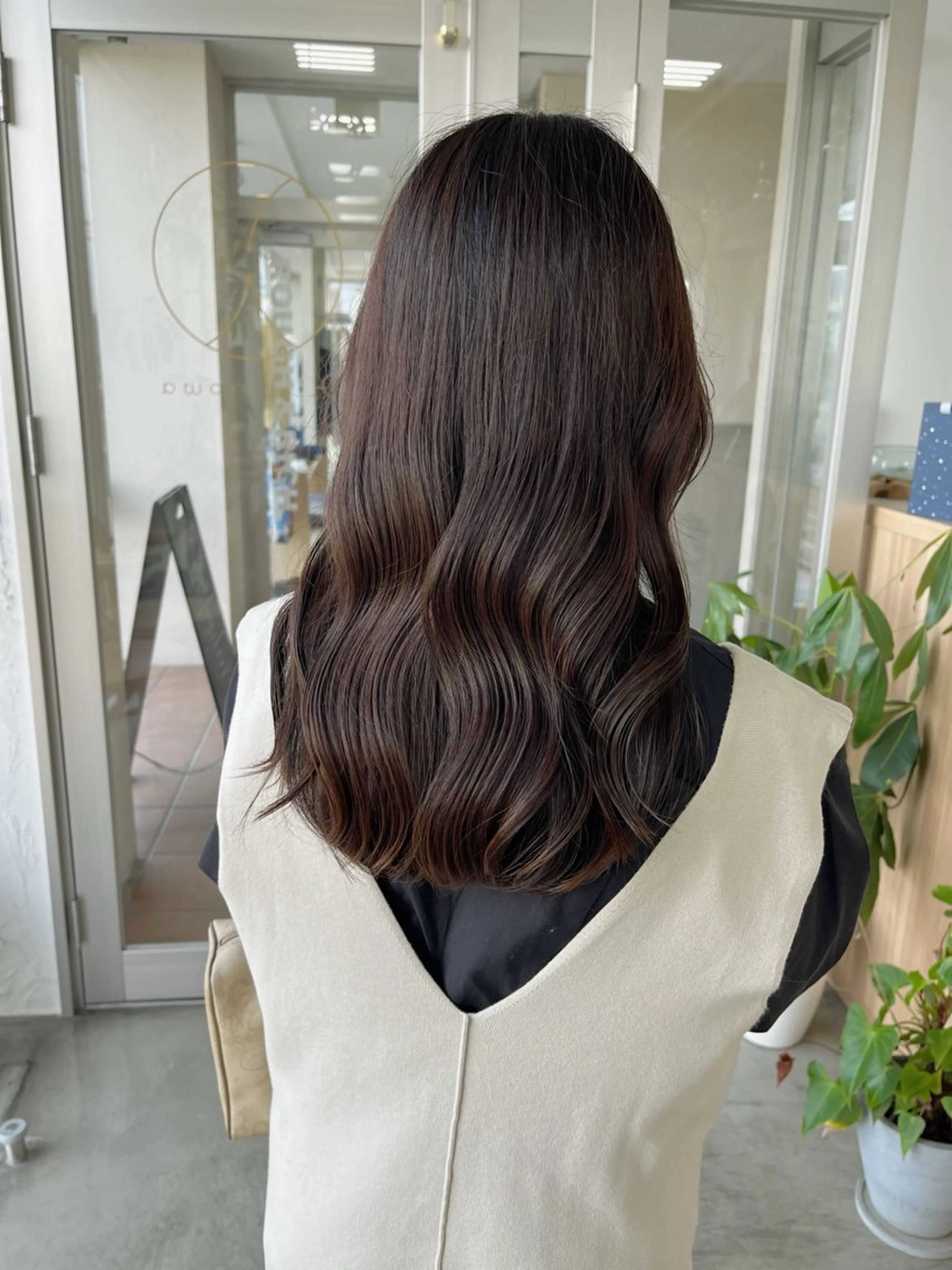 ミディアム 荒川泰輝/オリーブ カラー/透明感カラーのヘアスタイル