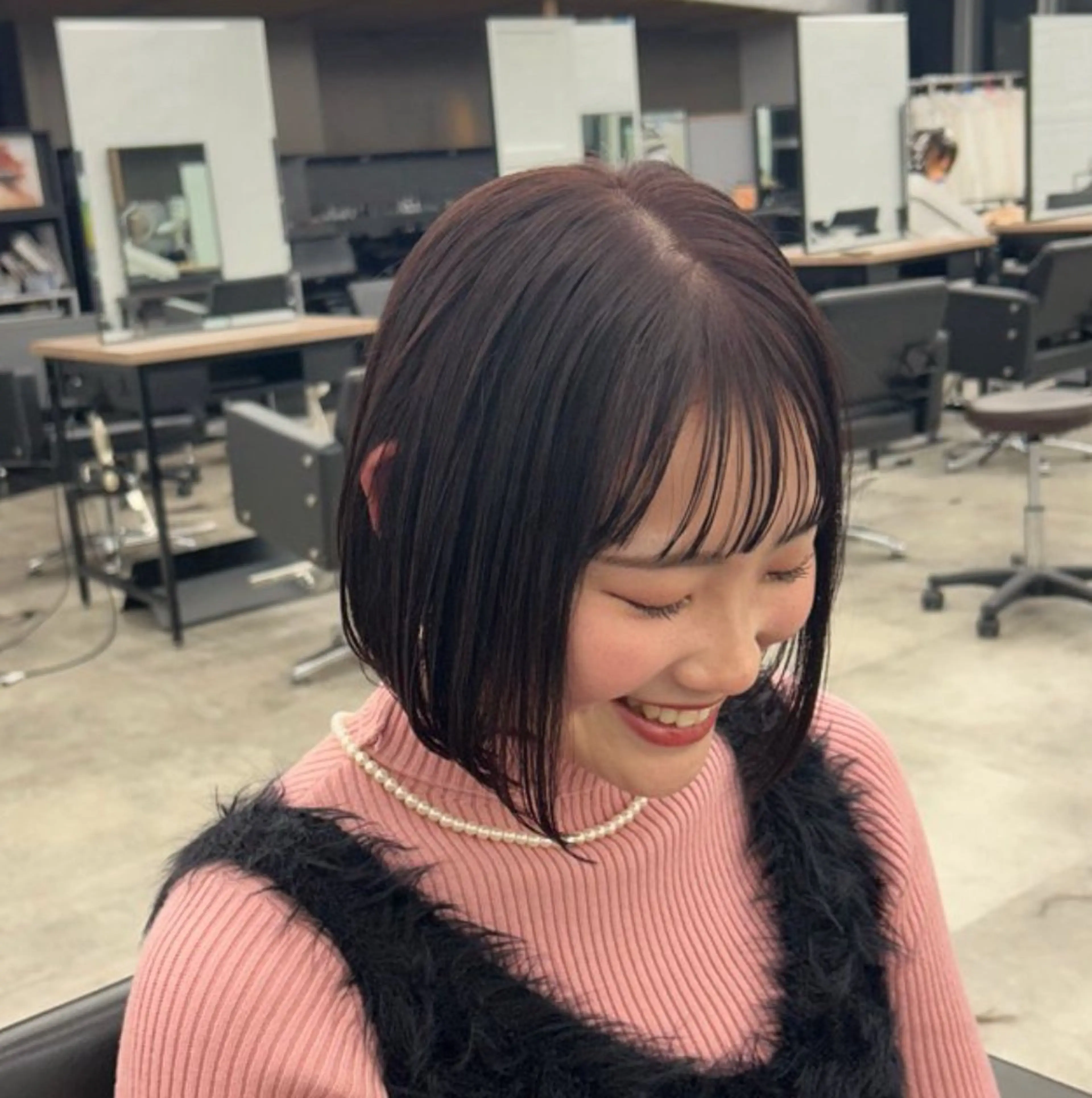 ショート カラー レイヤー/ボブ/透明 感カラー/佐藤奈由のヘアスタイル