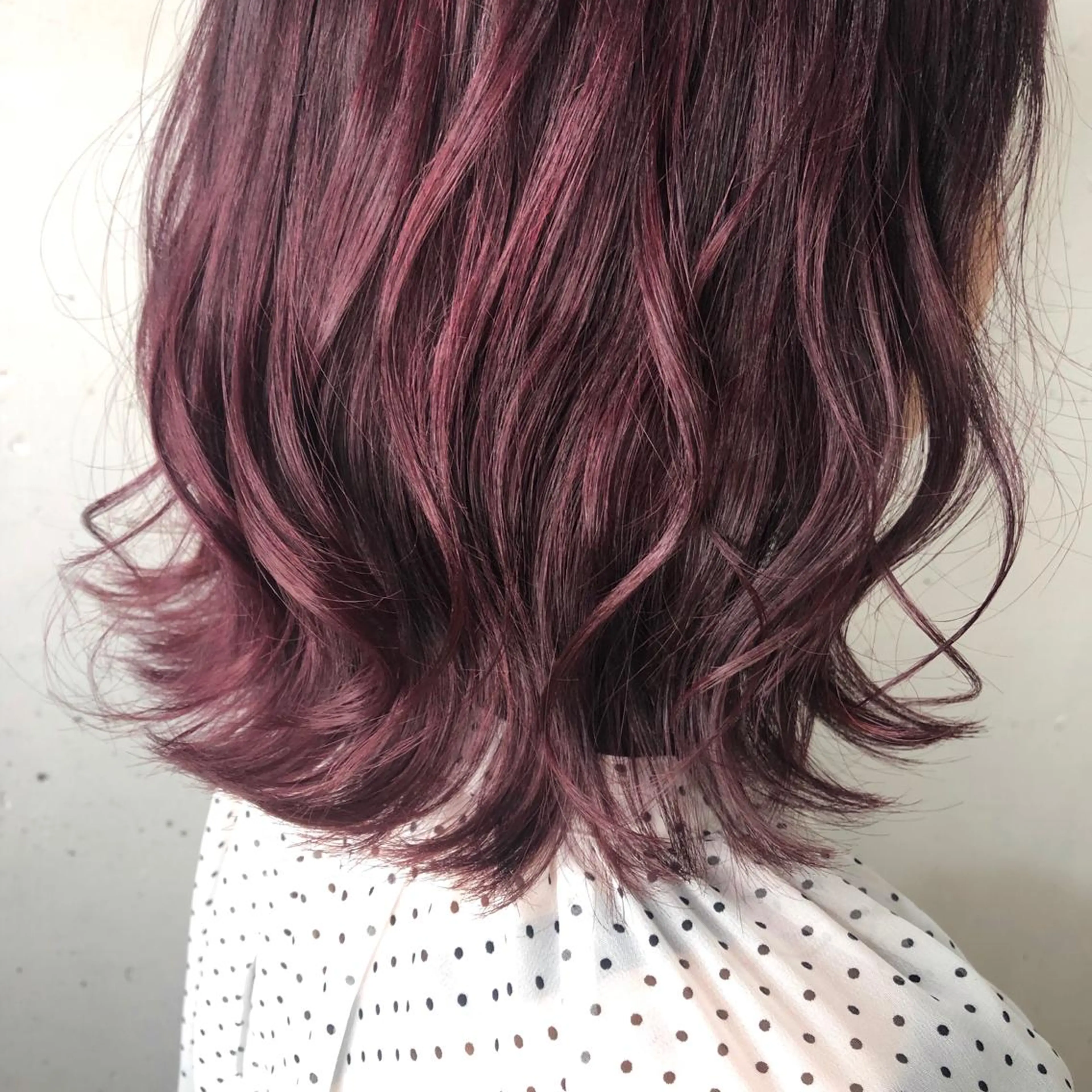 ミディアム カラー パーマ ヘアアレンジ 八巻 晴香のヘアスタイル