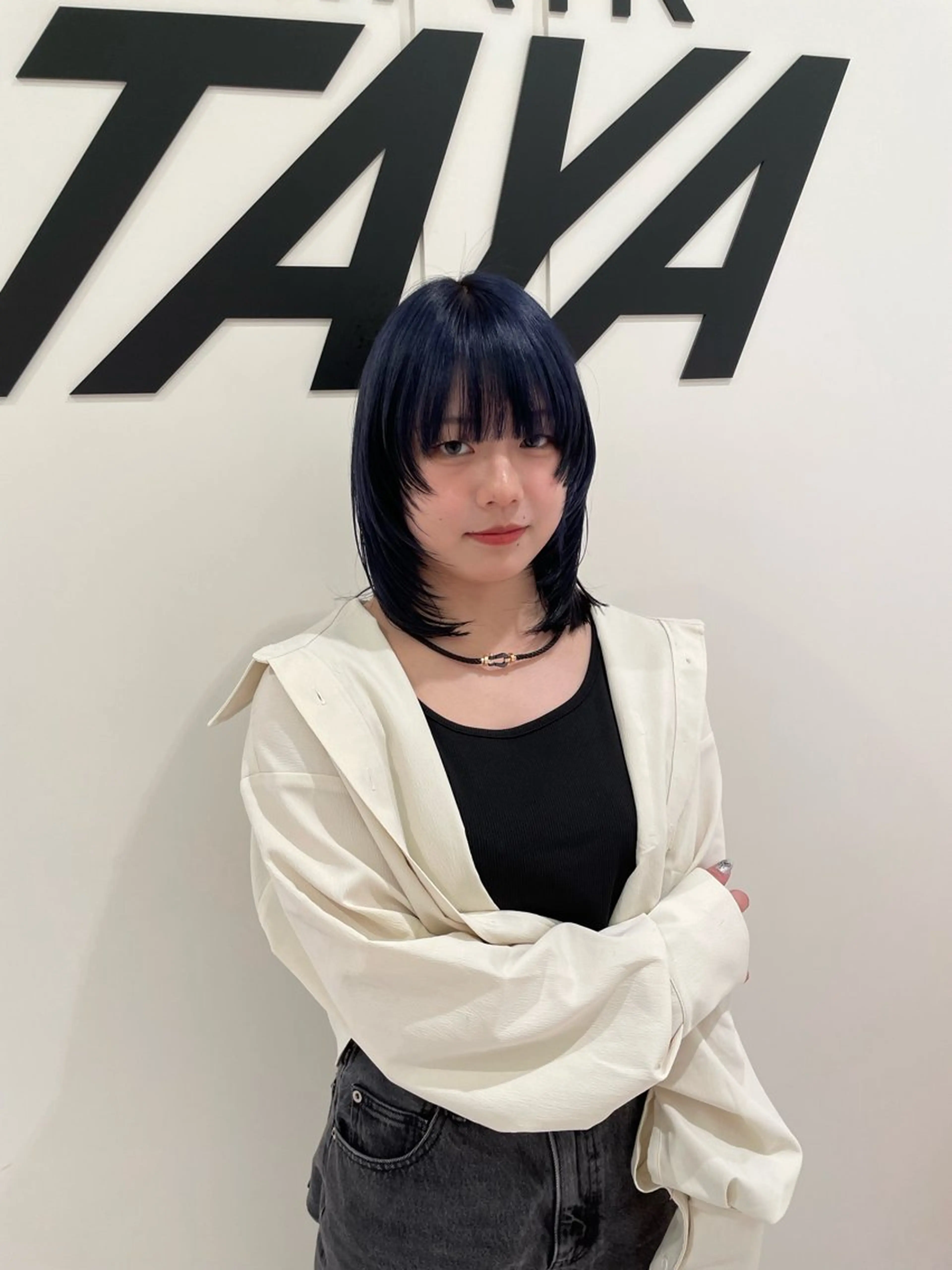 ミディアム 顔周りカット レイヤーカット ウルフカット TAYA 玲央のヘアスタイル