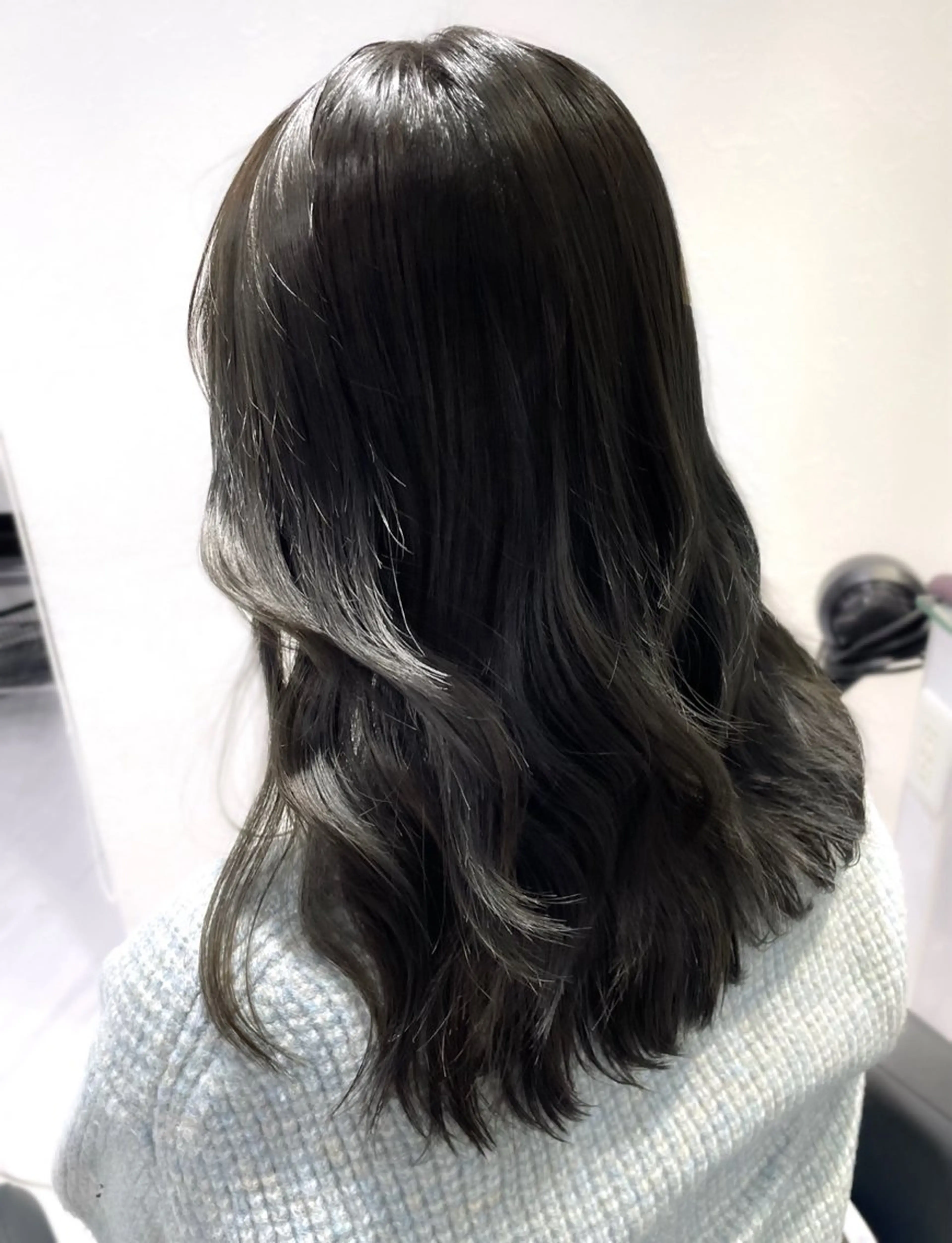 セミロング カラー 表参道♡暗髪♡ 艶カラー♡アユミのヘアスタイル