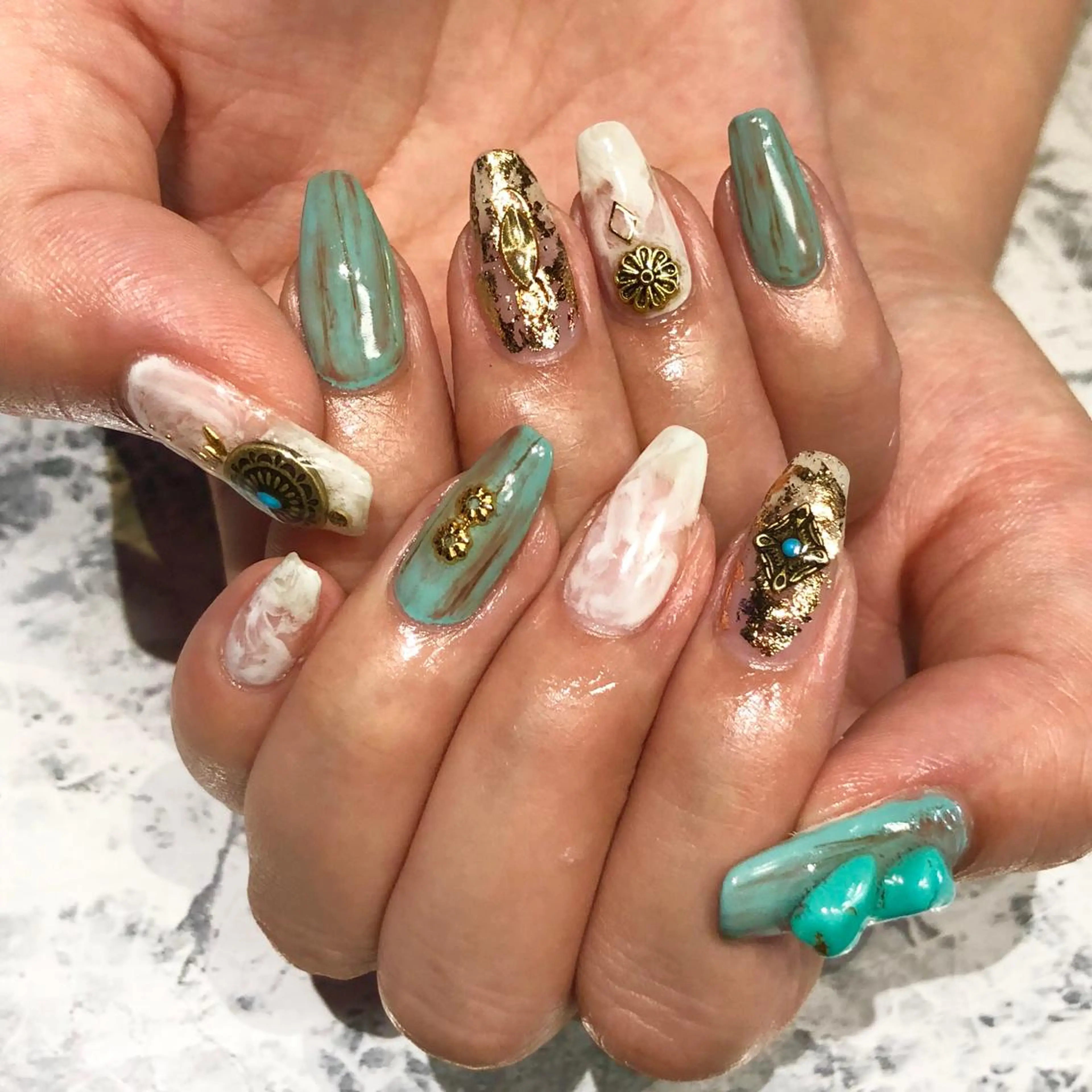 ネイル crestnail所属・小林 束紗のネイルデザイン