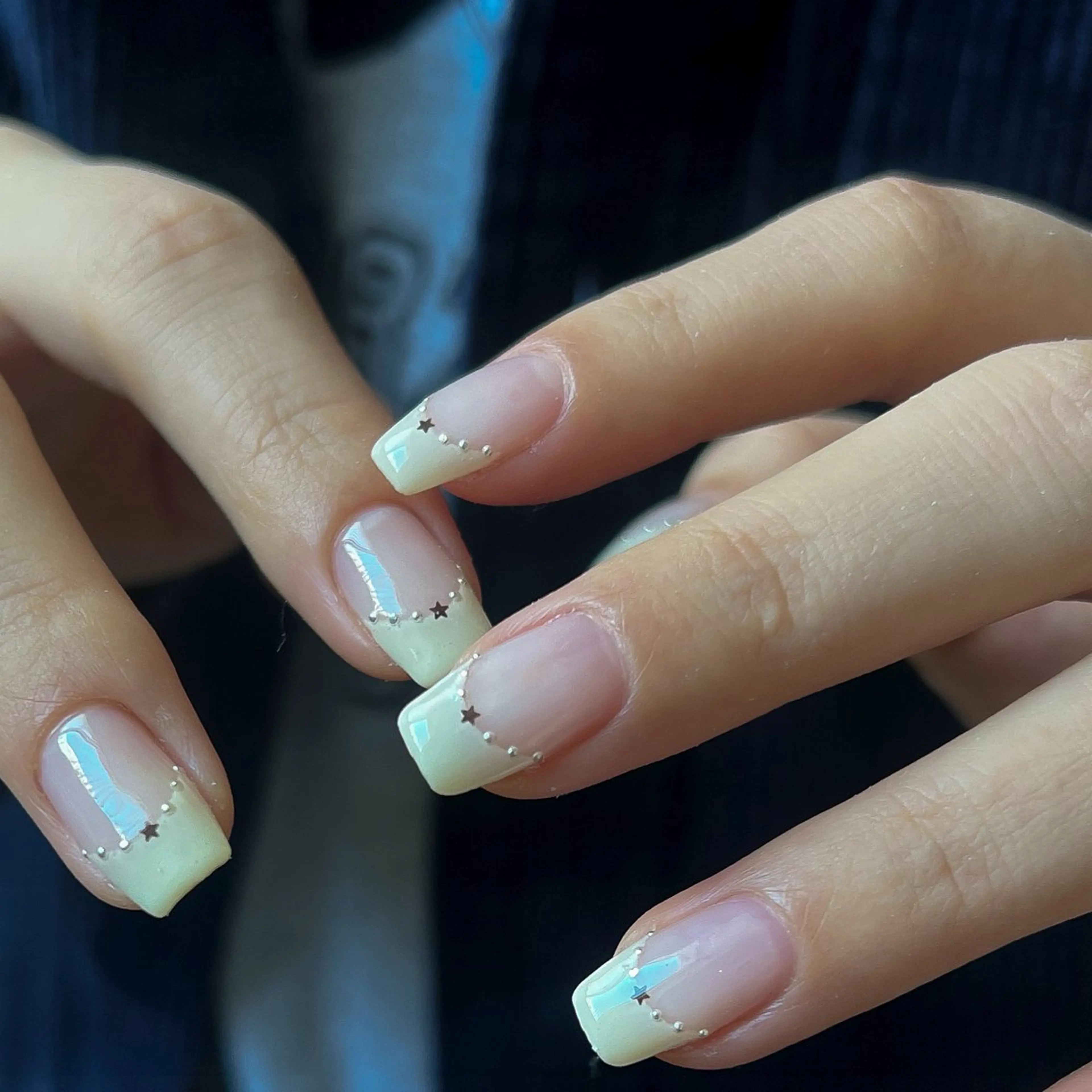 ネイル ハンドネイル nailsalon ULLのネイルデザイン