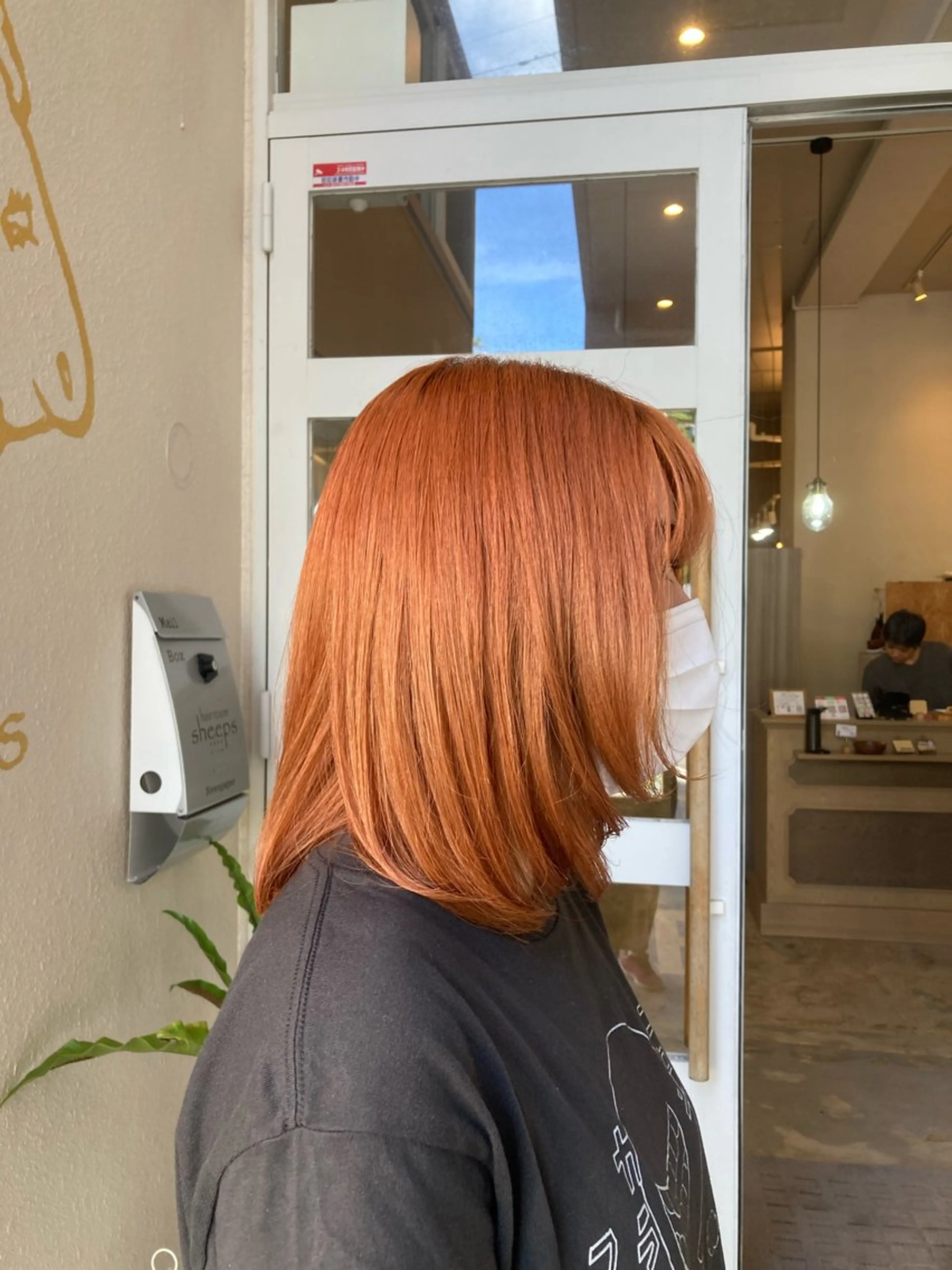 bleached color and treatmentの写真