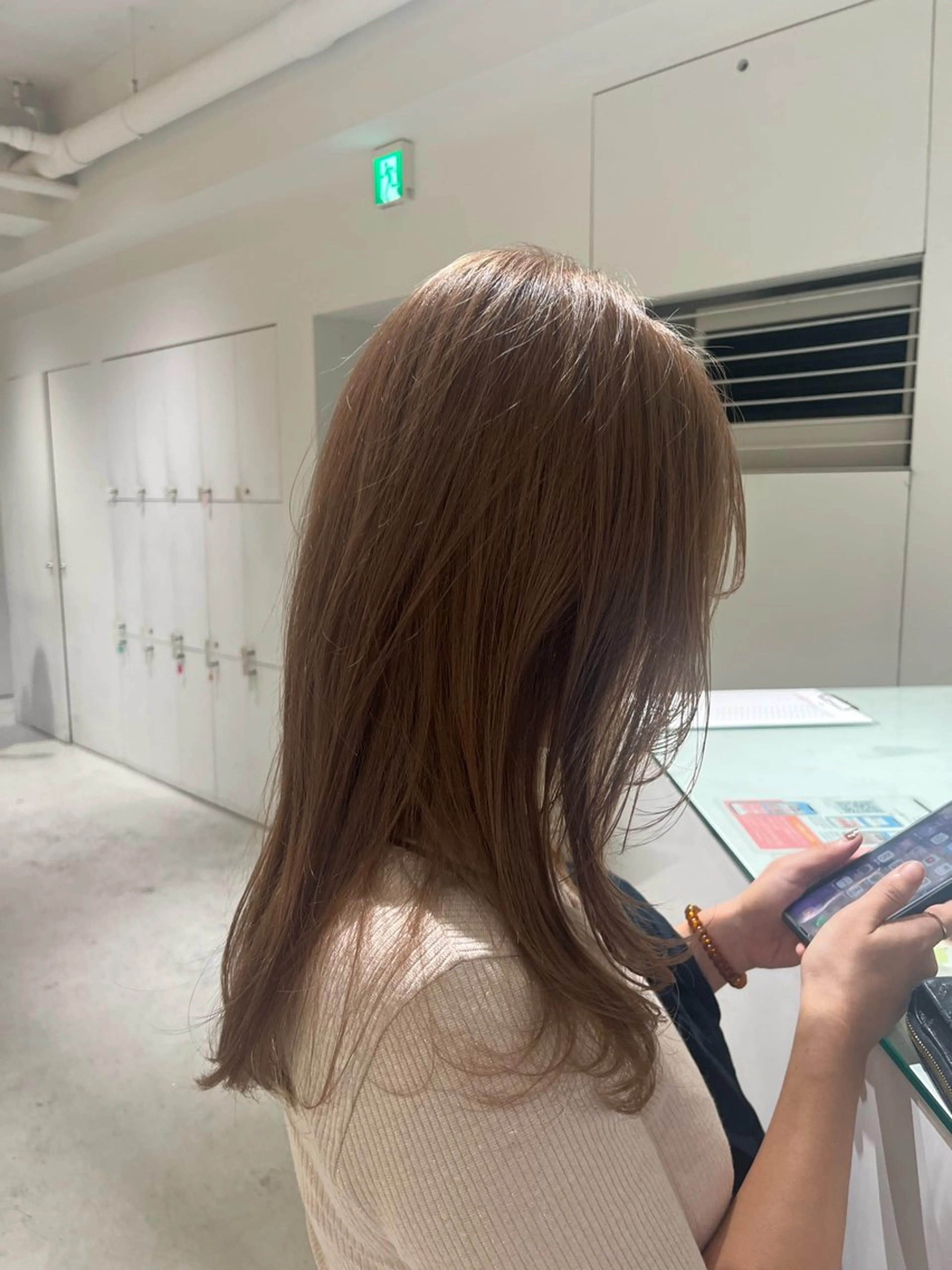 カラー 💇‍♀️loely 小島のヘアスタイル