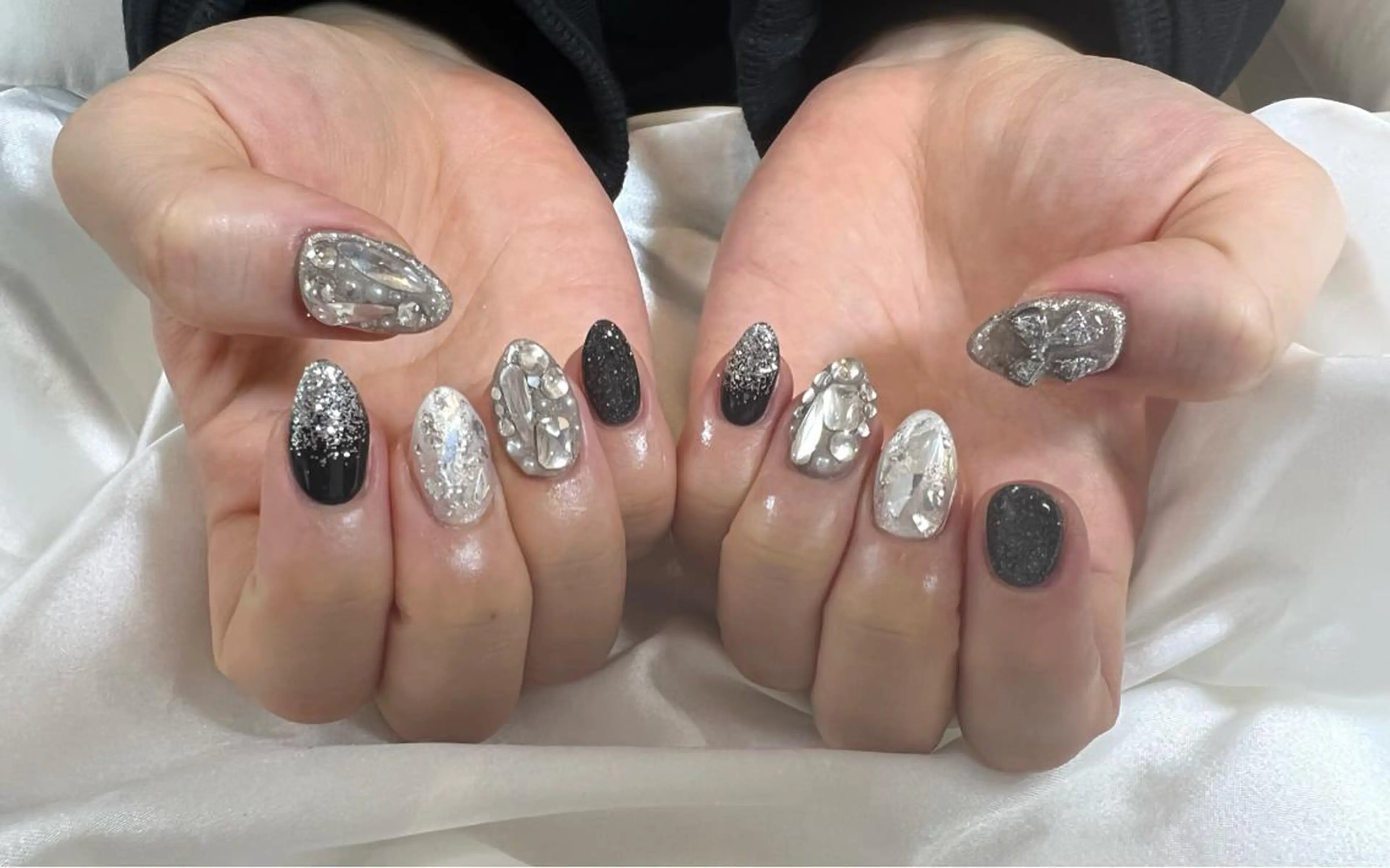 ネイル Una ☀️☀️のネイルデザイン