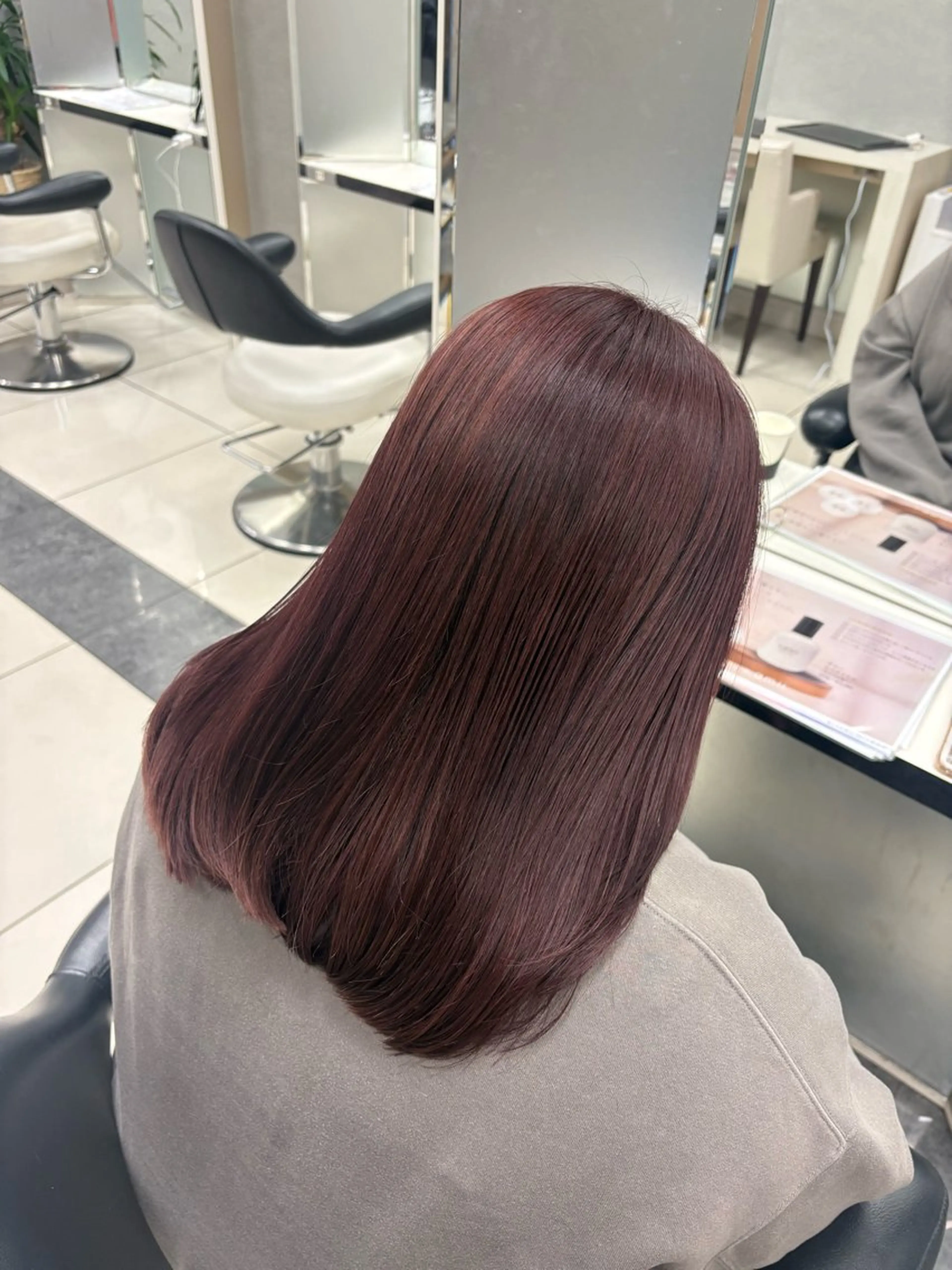 セミロング カット ヘアカラー トリートメント 艶髪/透明感カラー 🫧韓国ヘアのヘアスタイル