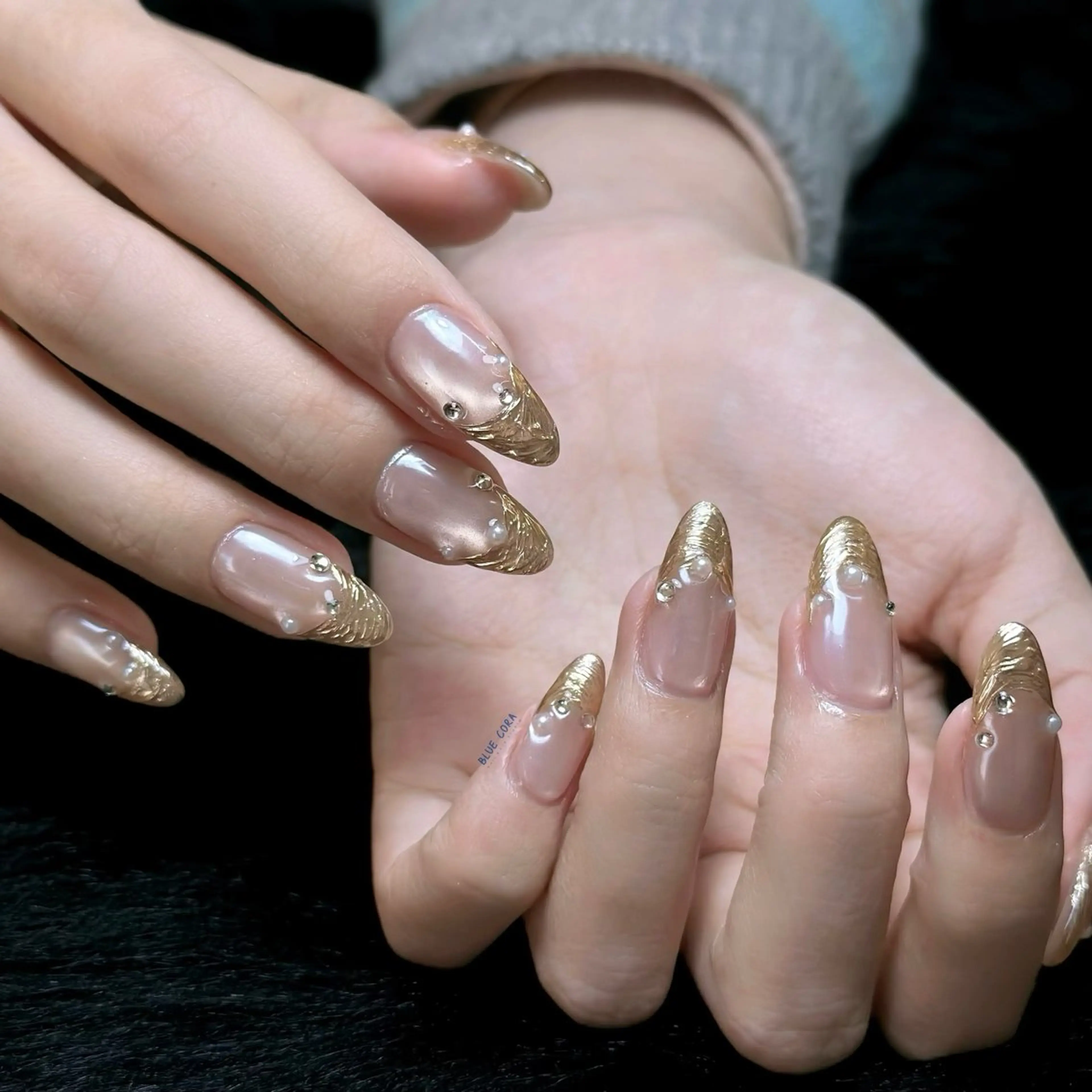 ネイル オーロラネイル マグネットネイル ミラーネイル ハンドネイル ハンドケア BLUE CORAのネイルデザイン