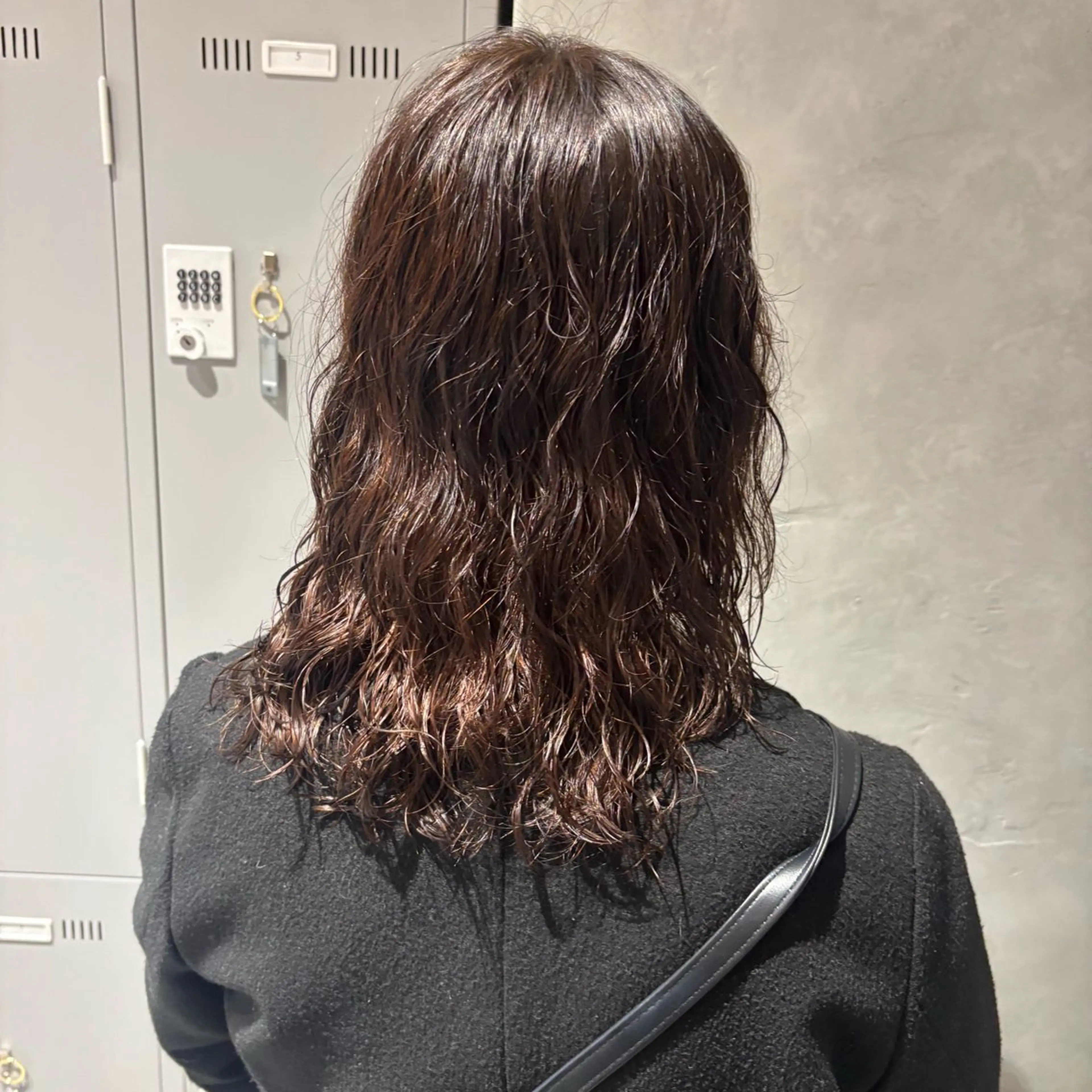 ミディアム ミディアムパーマ レイヤーカット カット パーマ 大久保 愛のヘアスタイル